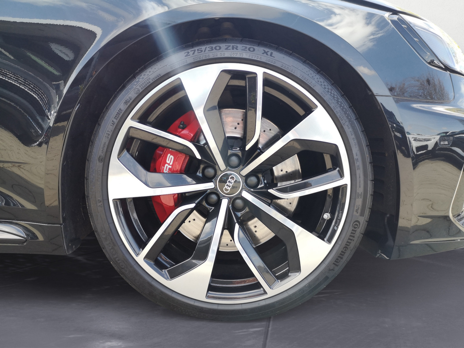 Audi - RS 4 Avant quattro tiptronic