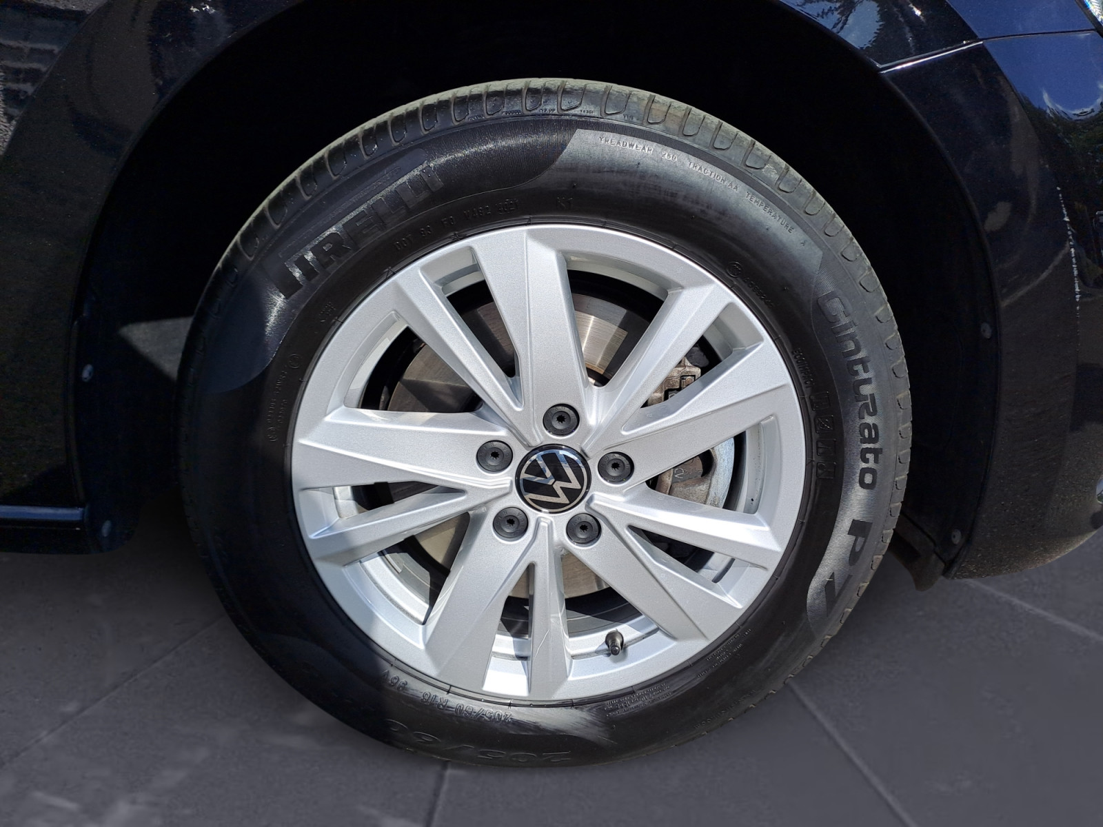 Volkswagen - Touran 2.0 TDI SCR DSG Comfortline