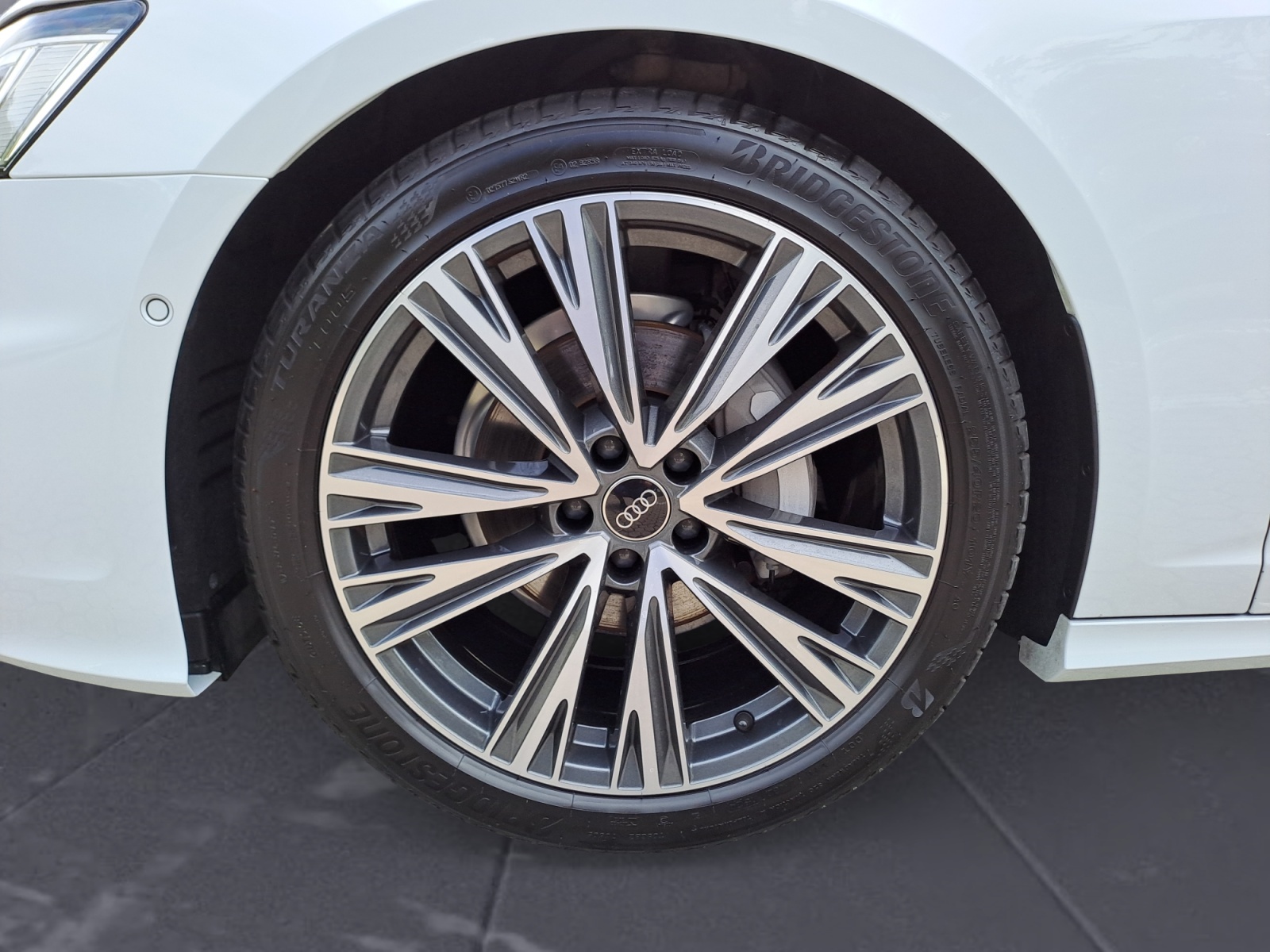 Audi - A6 Avant 35 TDI S tronic S line