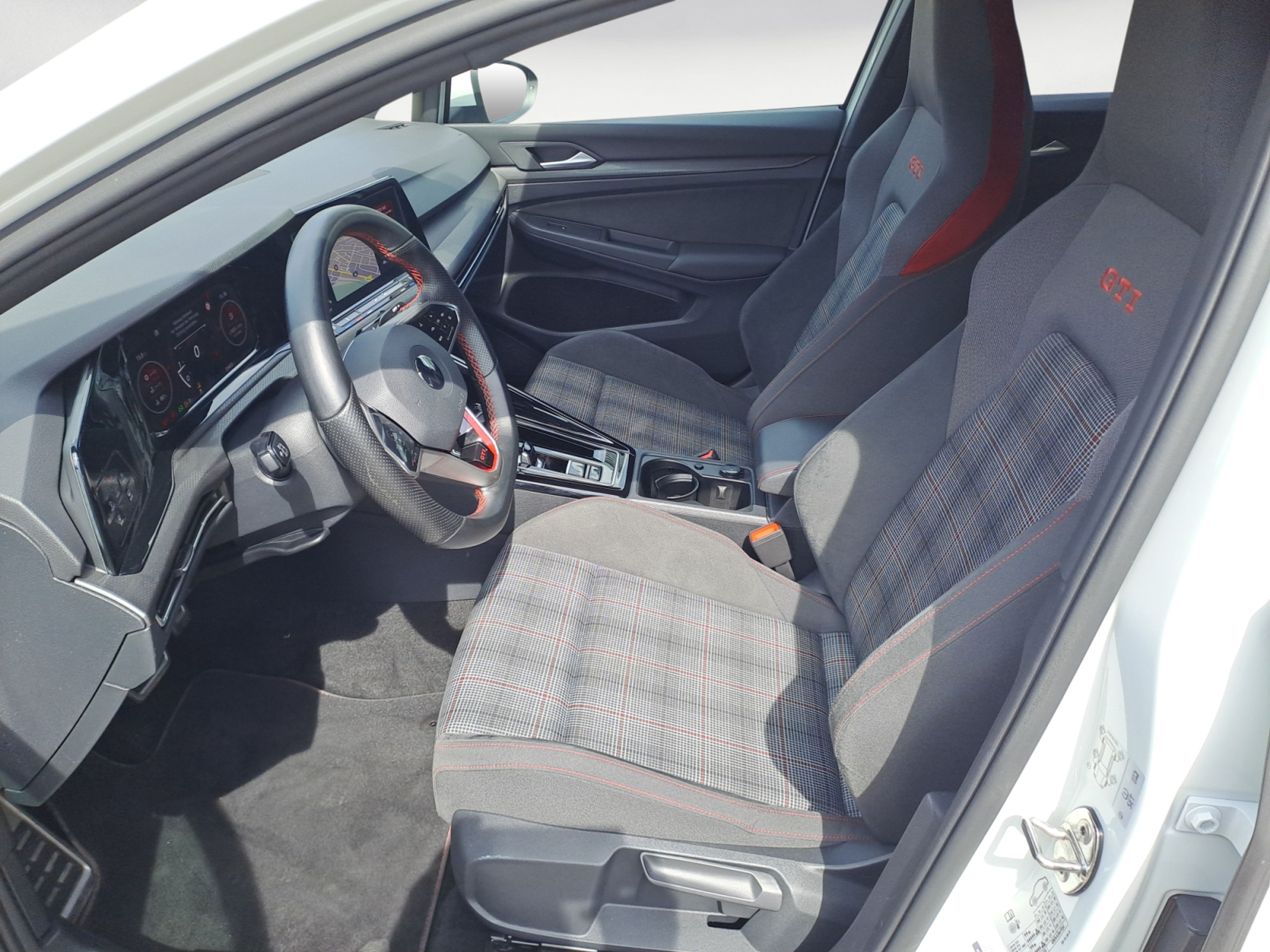 Volkswagen - Golf GTI 2.0 TSI DSG
