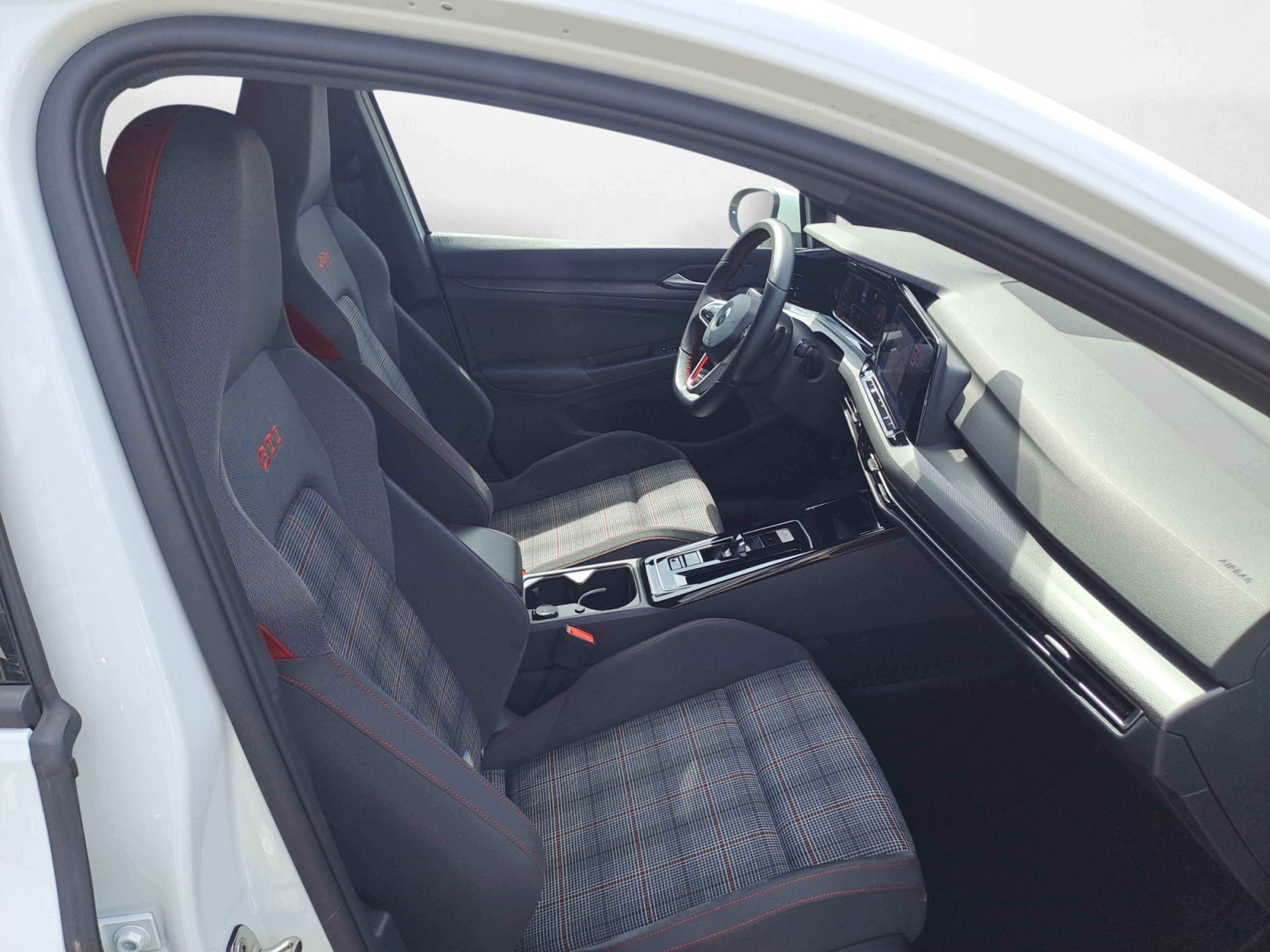 Volkswagen - Golf GTI 2.0 TSI DSG