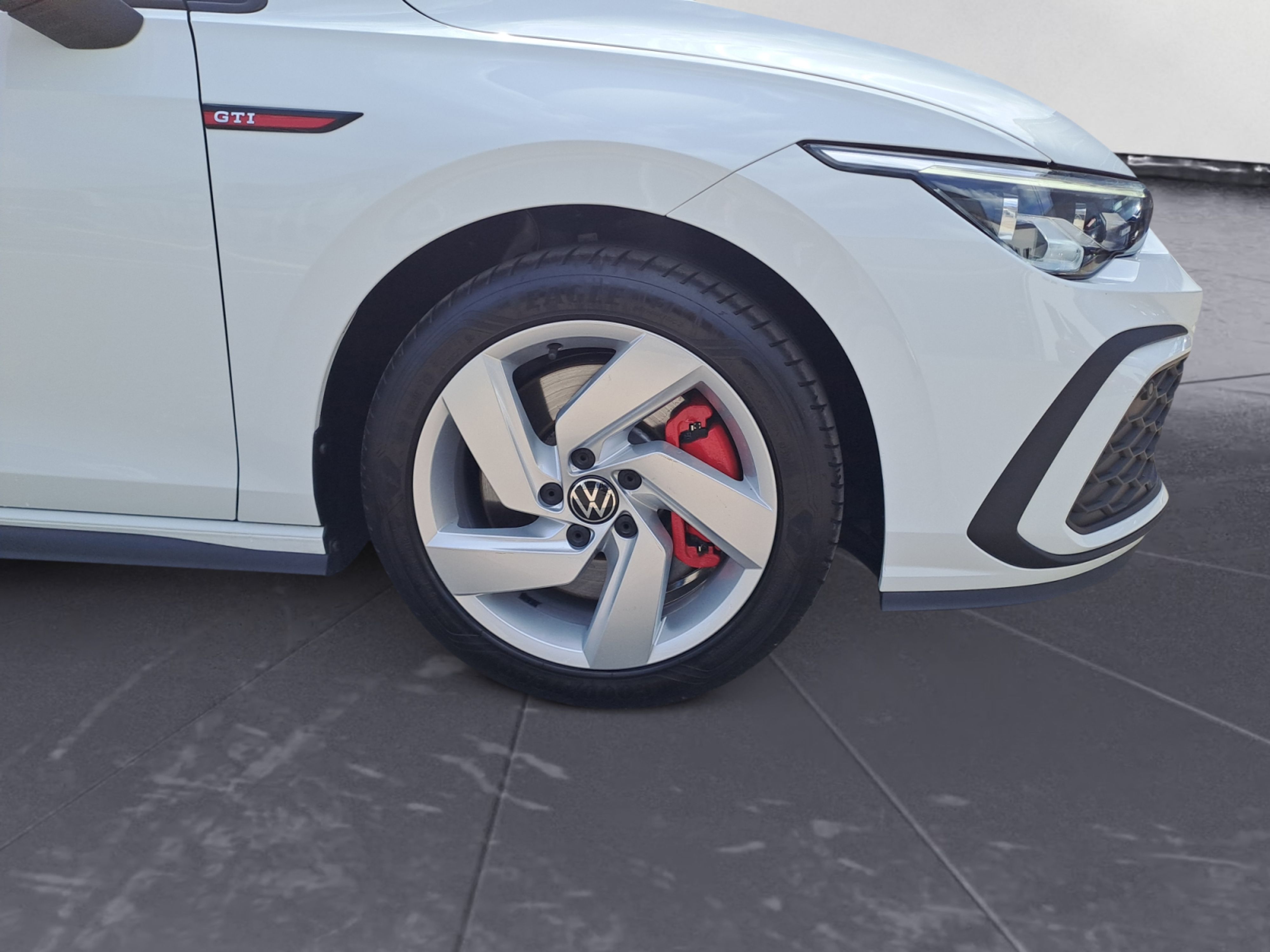 Volkswagen - Golf GTI 2.0 TSI DSG