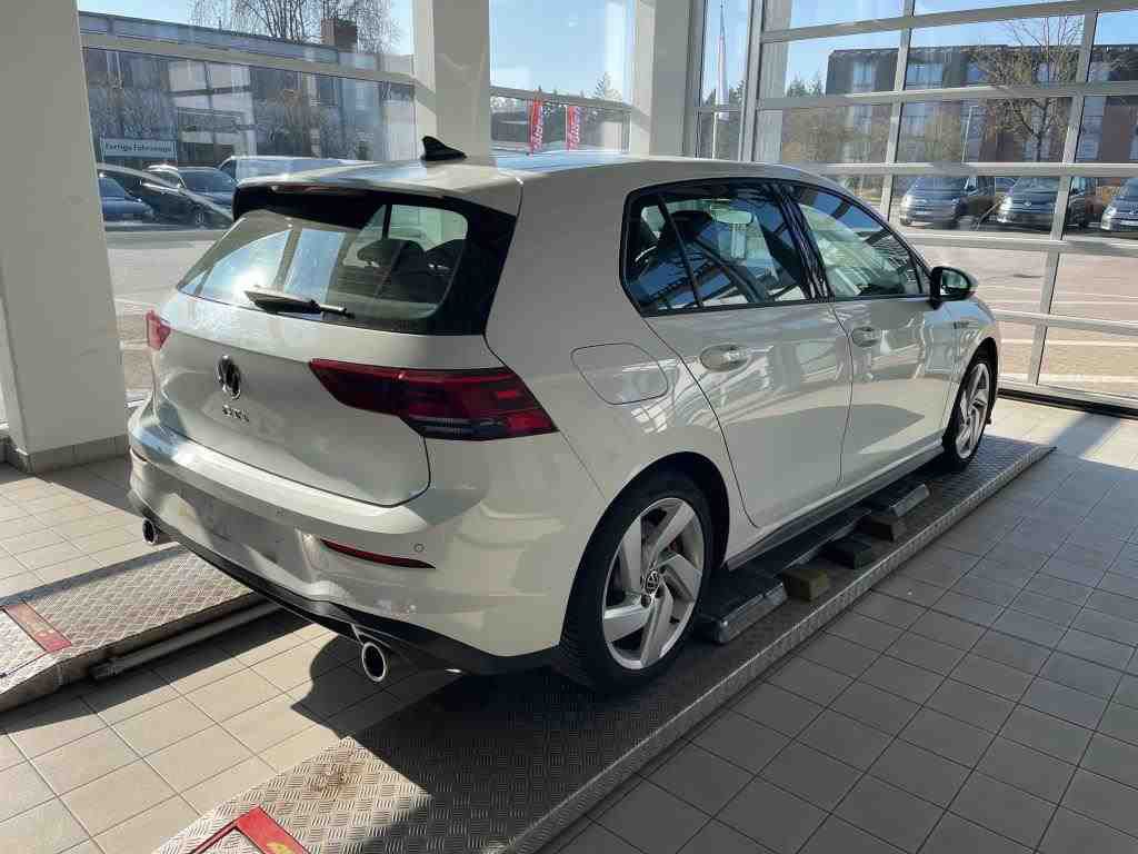 Volkswagen - Golf GTI 2.0 TSI DSG