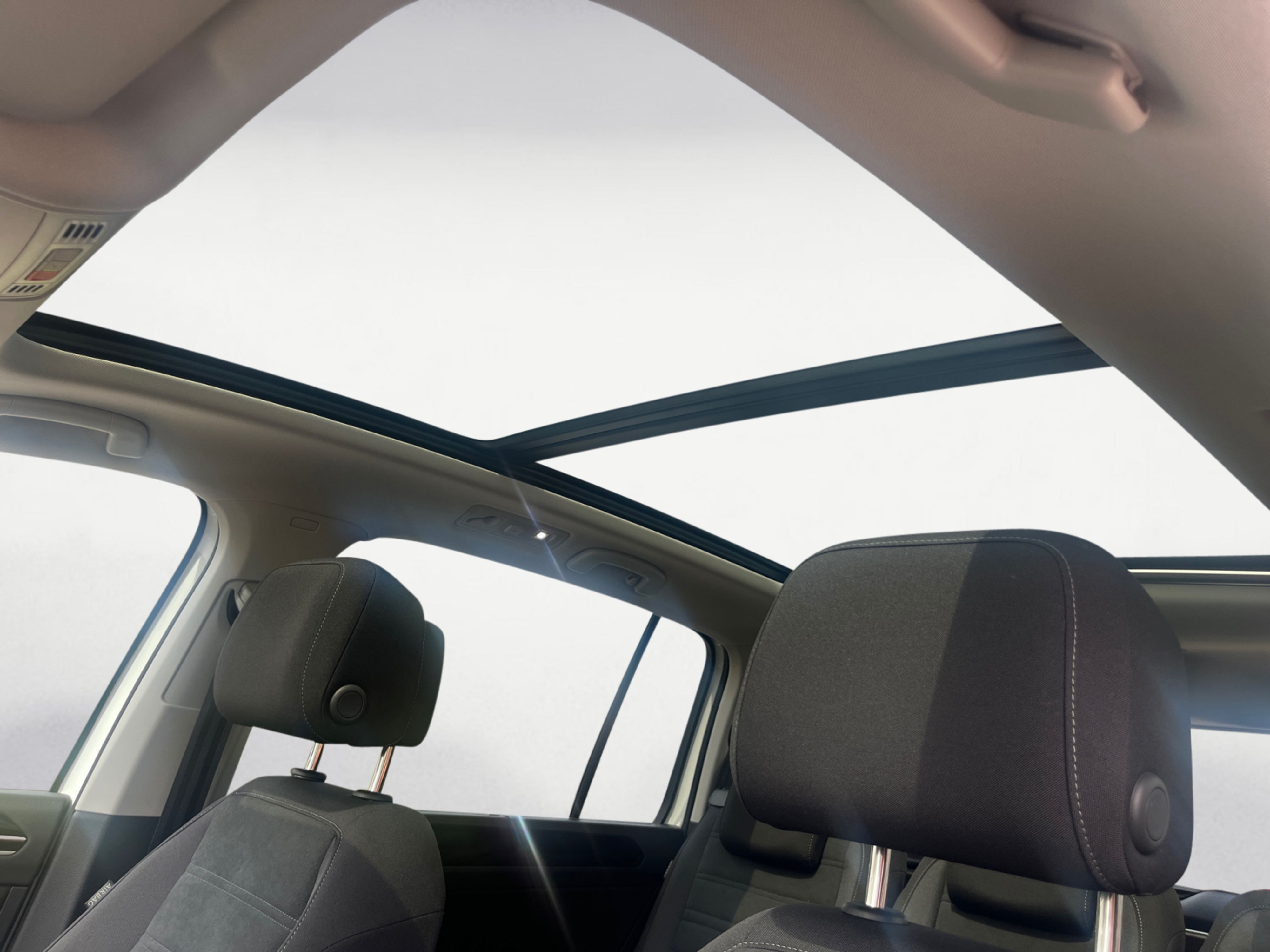 Volkswagen - Touran