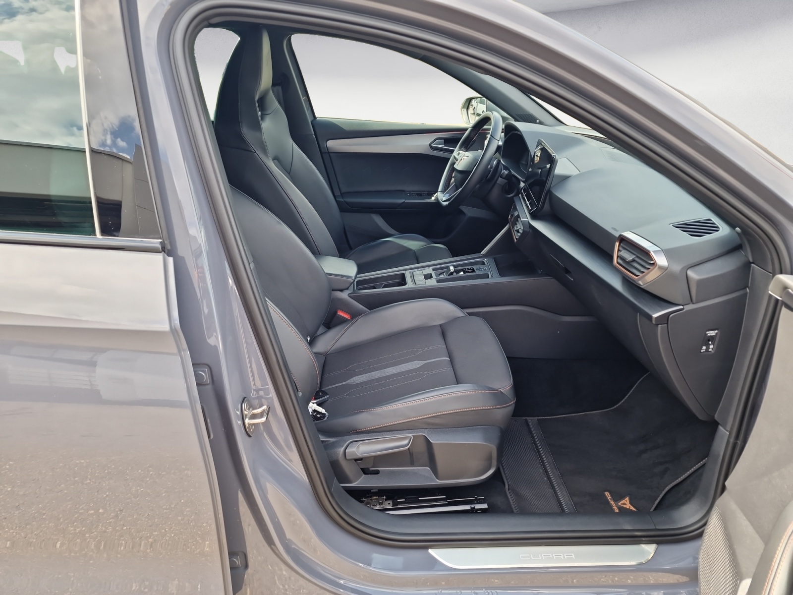 Cupra - Leon 2.0 TSI DSG VZ