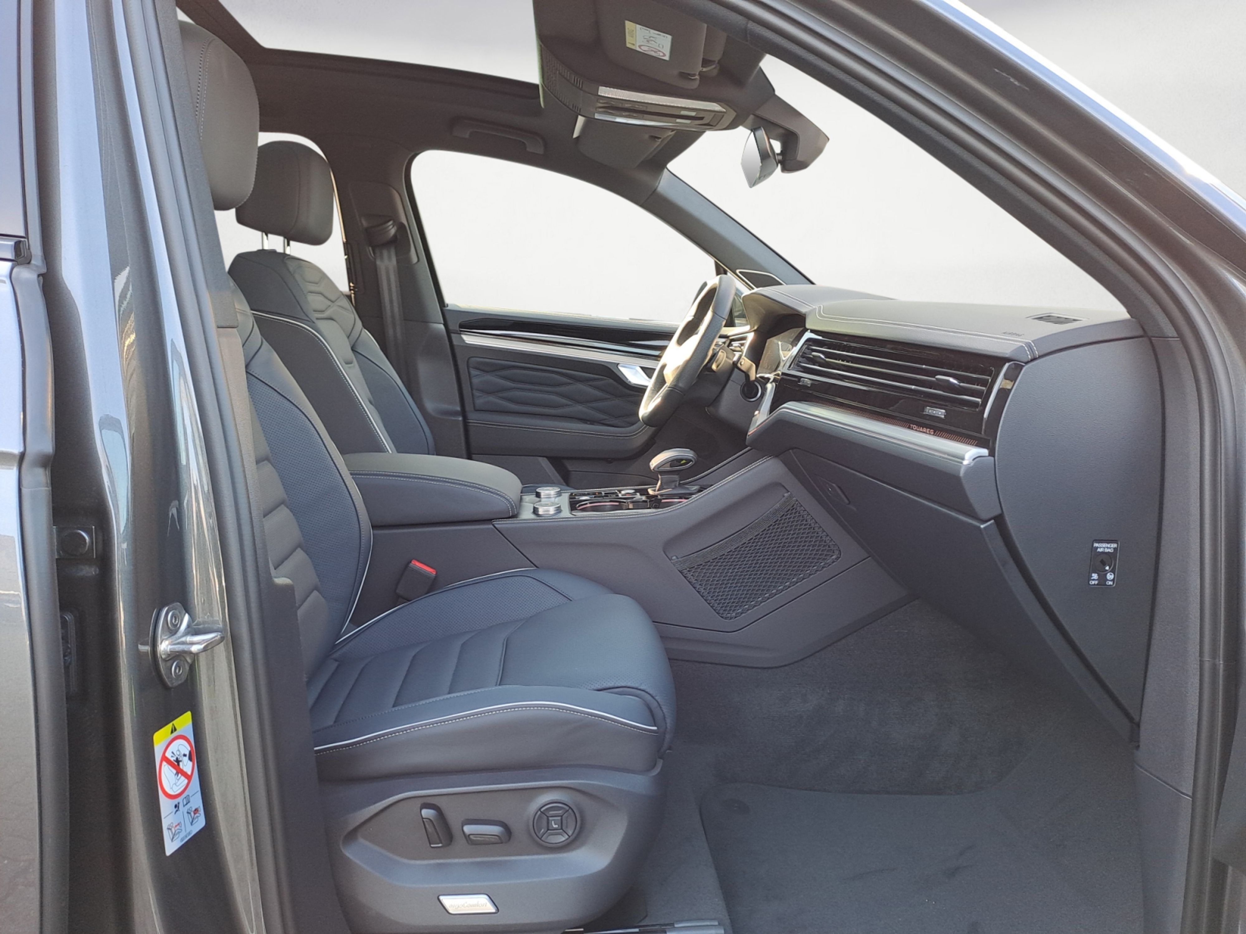 Volkswagen - Touareg R-Line 3,0 l V6 TDI SCR 4MOTION 8-Gang-Automatik (Tiptro nic)