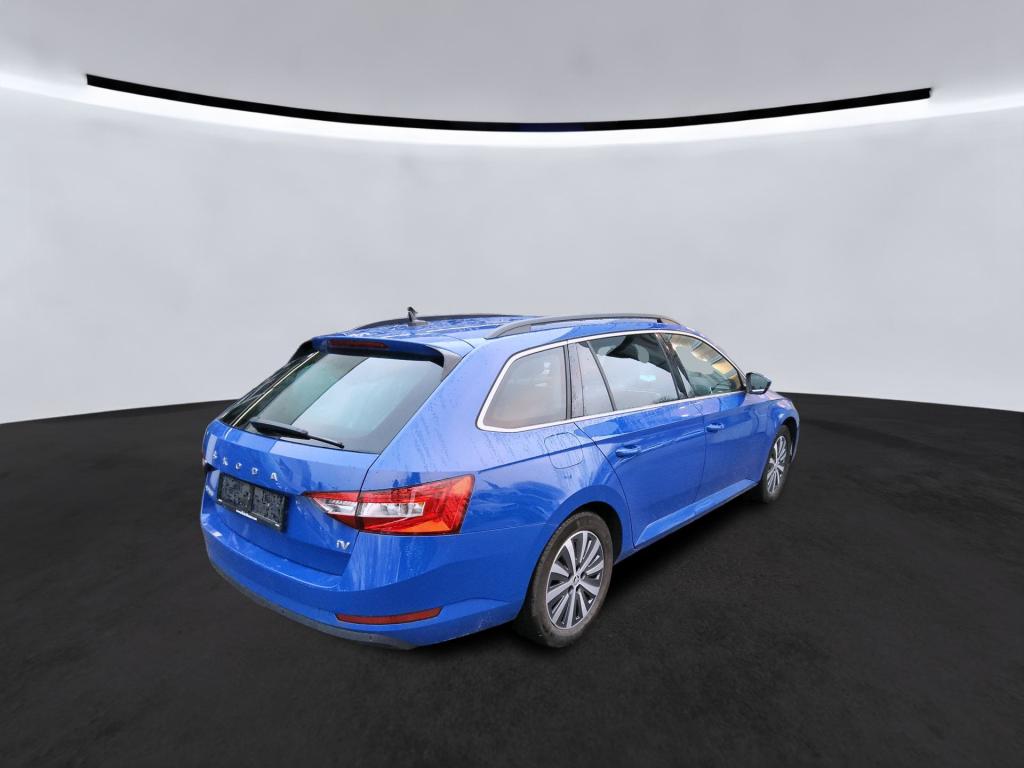 Skoda - Superb Combi 1.4 TSI iV DSG Ambition