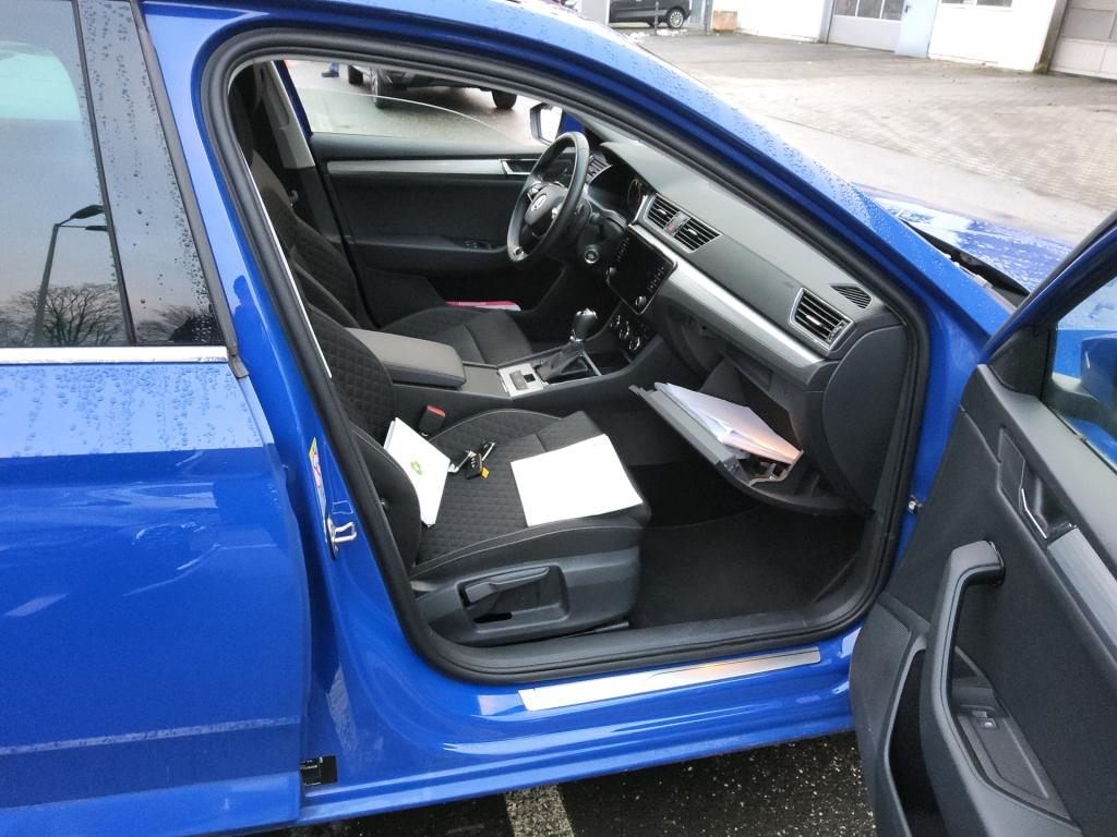 Skoda - Superb Combi 1.4 TSI iV DSG Ambition