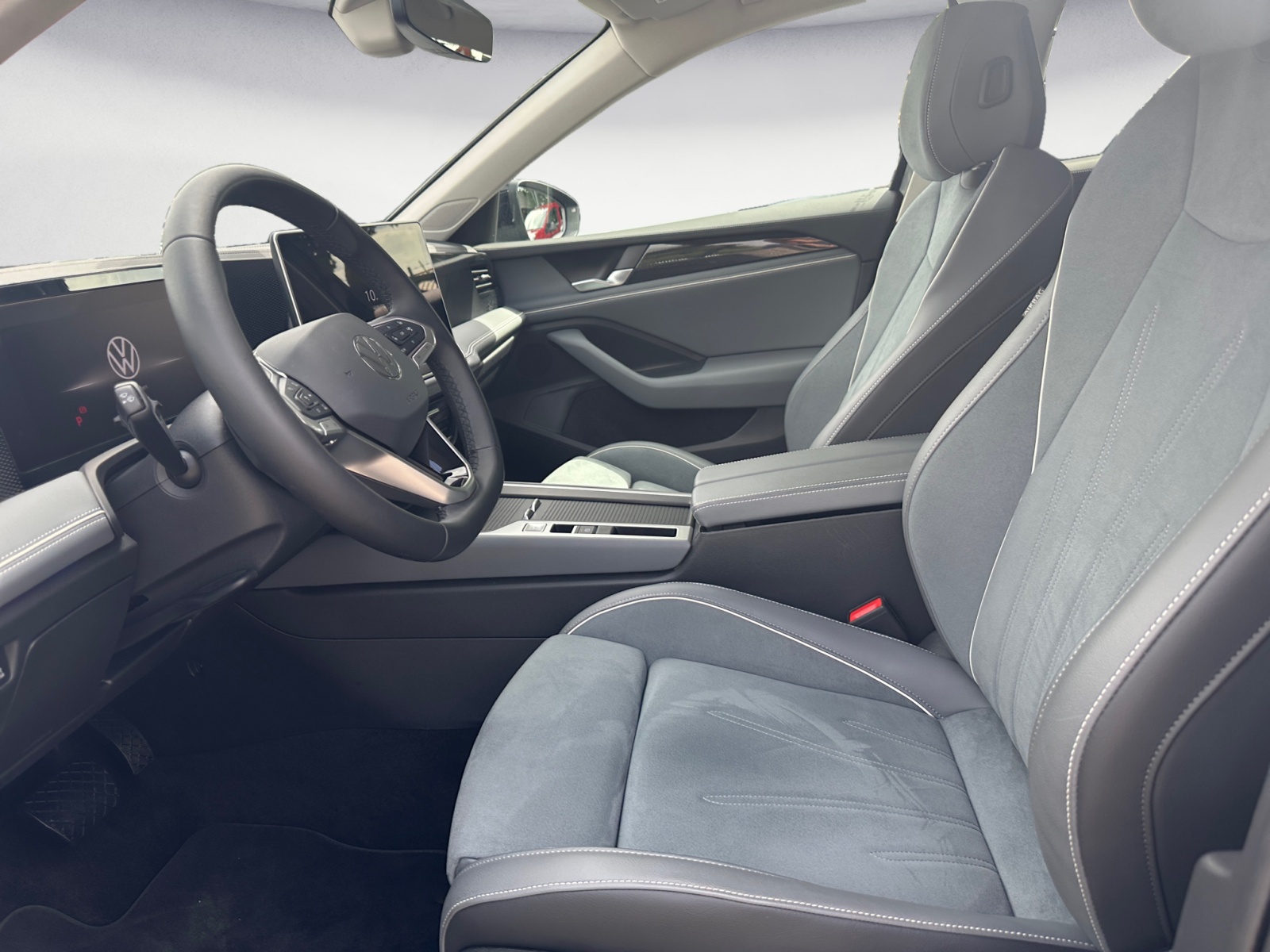 Volkswagen - Passat Variant 1.5 e-TSI OPF DSG Business