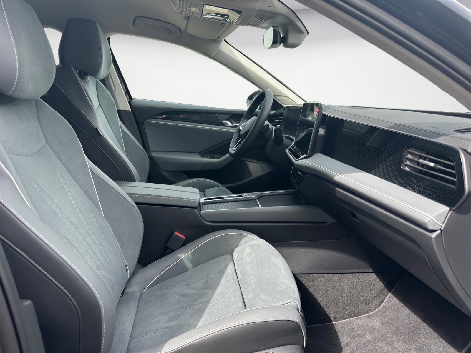 Volkswagen - Passat Variant 1.5 e-TSI OPF DSG Business