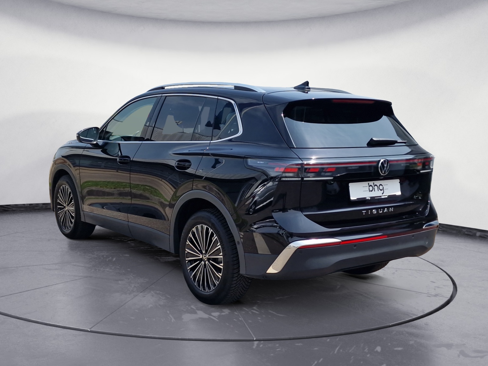 Volkswagen - Tiguan 2.0 TDI SCR DSG Elegance