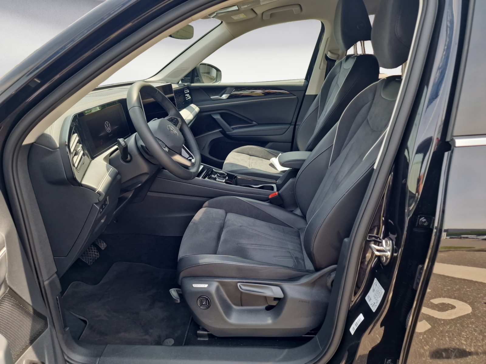 Volkswagen - Tiguan 2.0 TDI SCR DSG Elegance