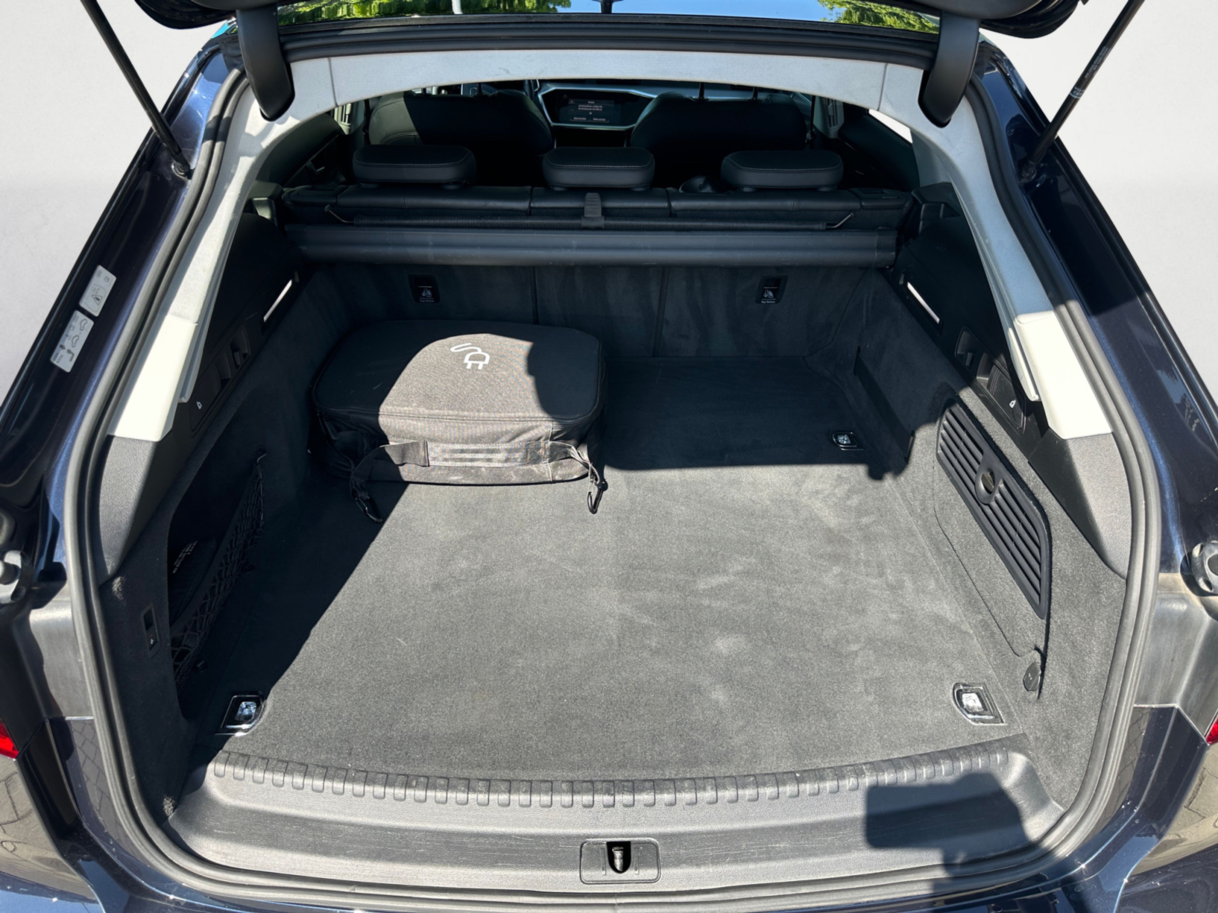 Audi - A6 Avant 55 TFSI e quattro S tronic