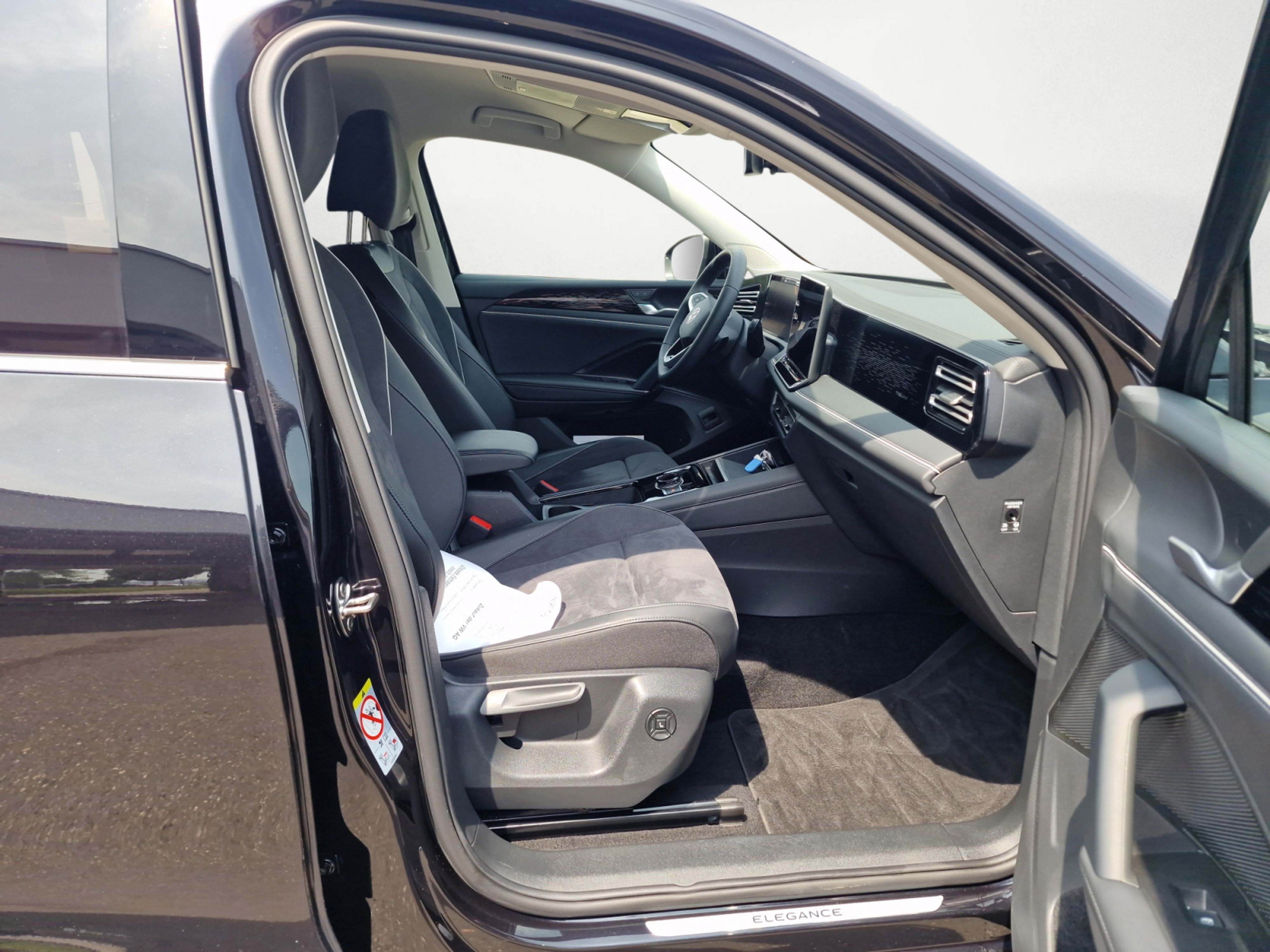 Volkswagen - Tiguan 2.0 TDI SCR DSG Elegance
