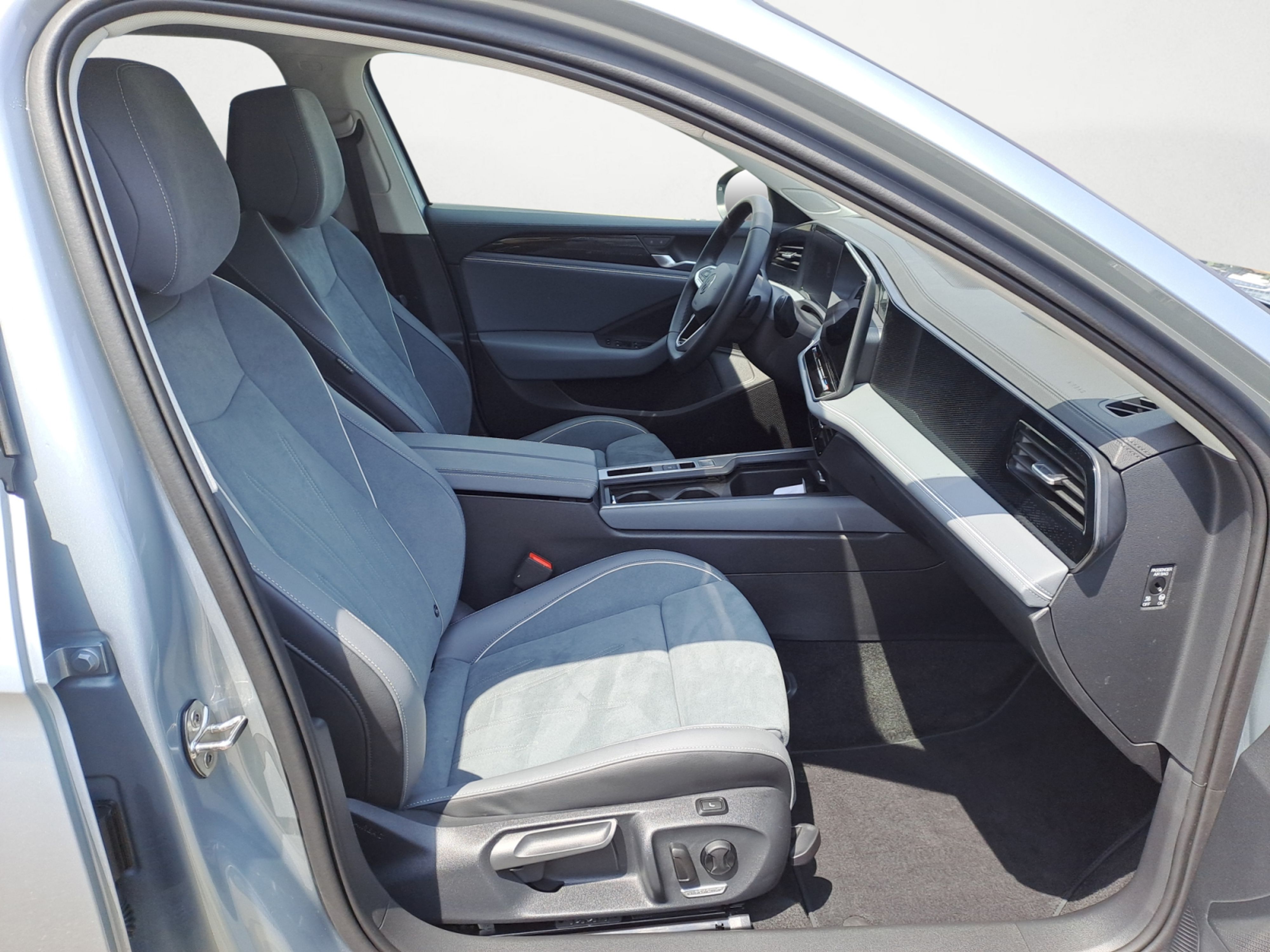 Volkswagen - Passat Variant 2.0 TDI SCR DSG Business