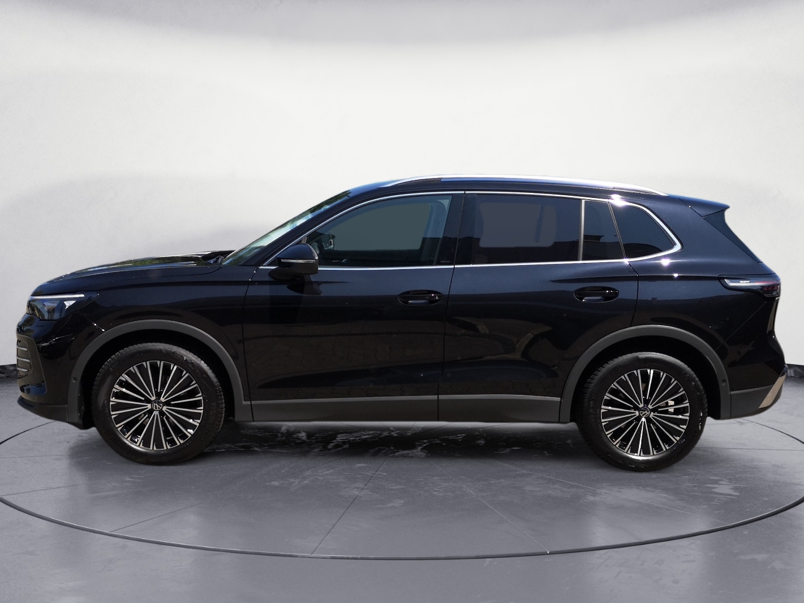 Volkswagen - Tiguan 1.5 eTSI Elegance DSG