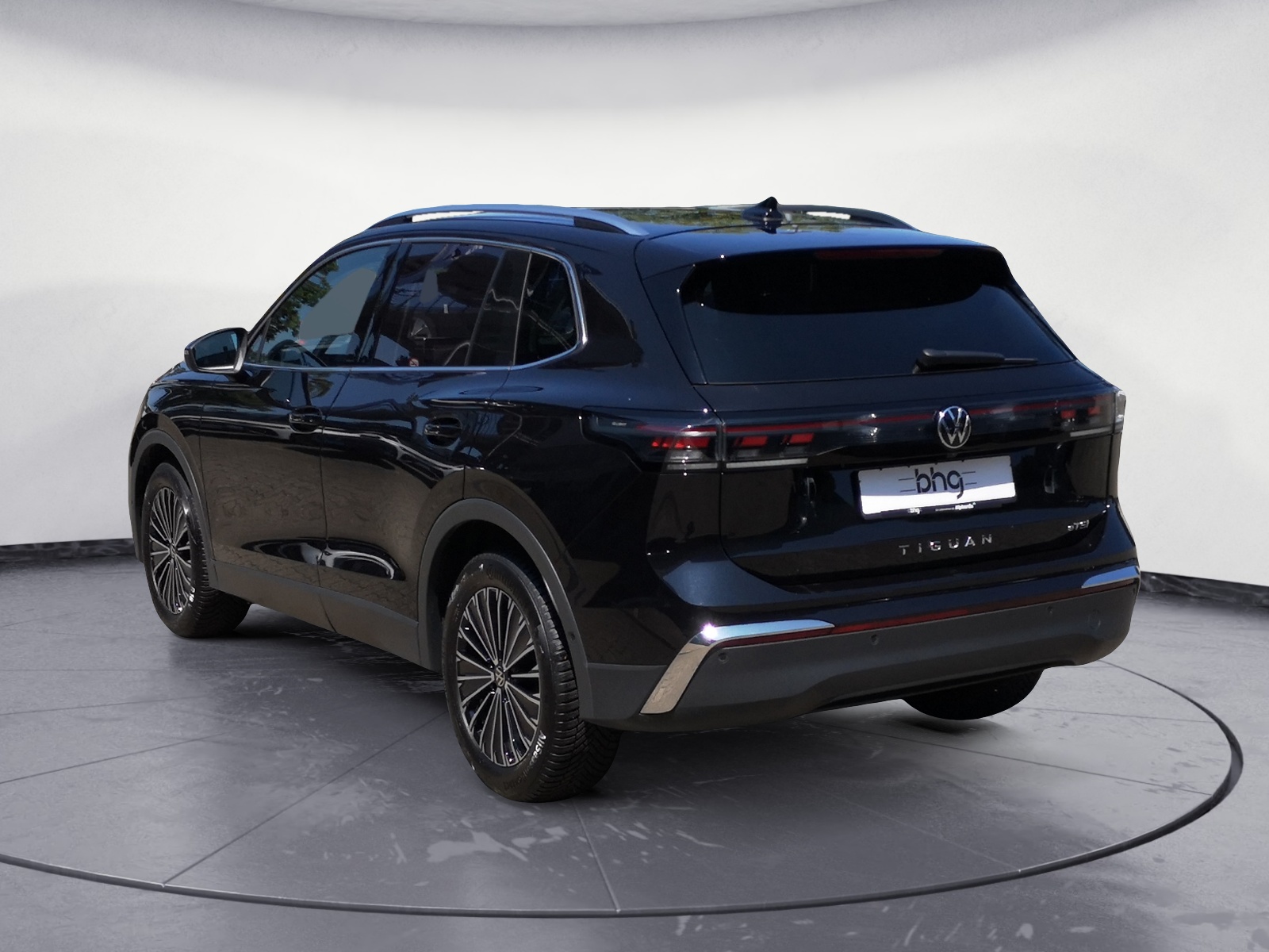 Volkswagen - Tiguan 1.5 eTSI Elegance DSG