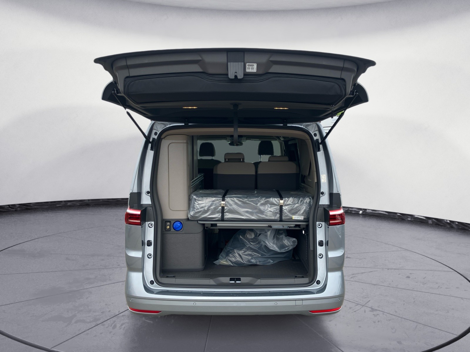 Volkswagen - California Der neue California Coast 2,0 l TDI SCR Frontantrieb 7-Gang-DS G Radst. 3124 mm