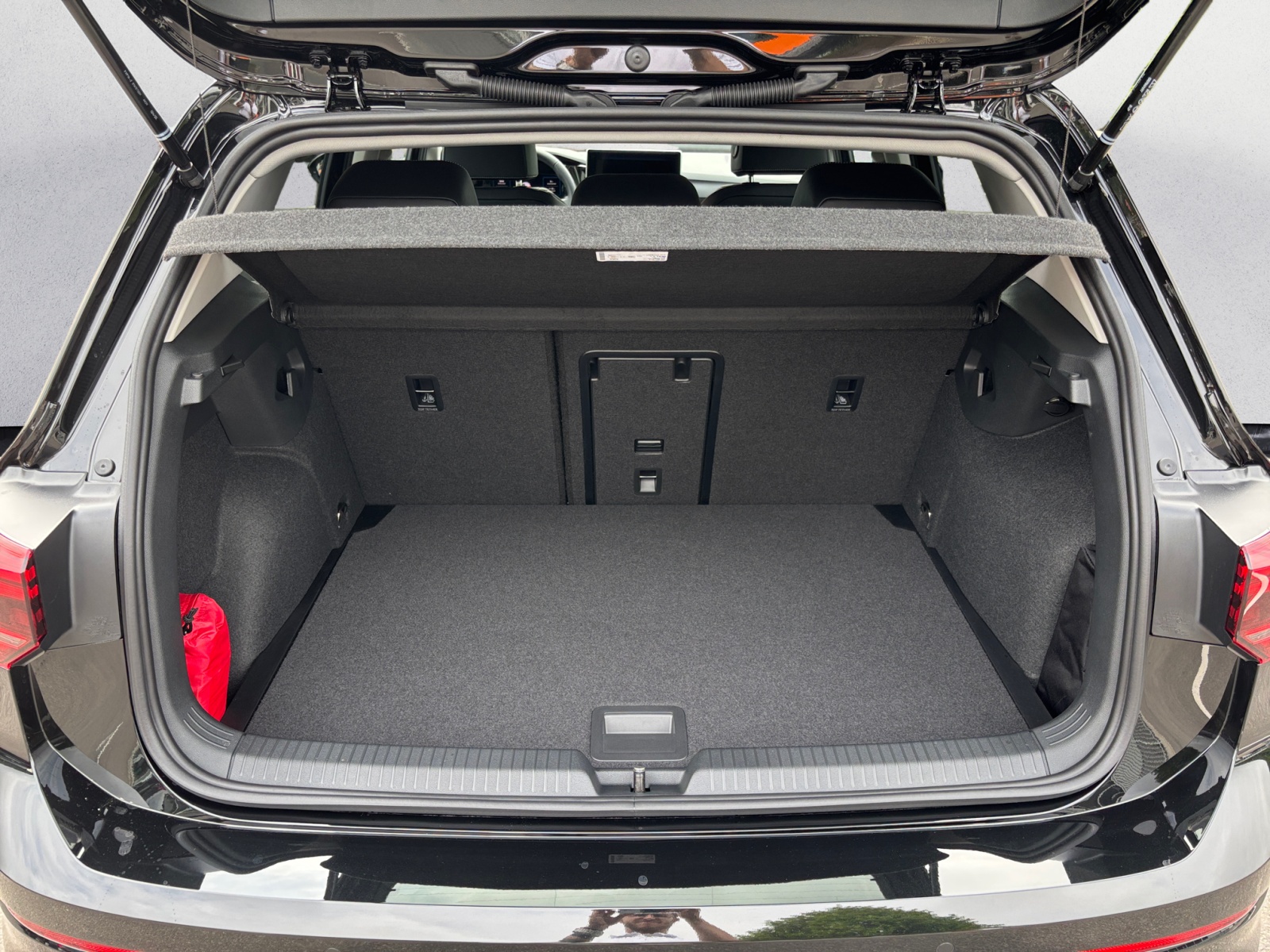 Volkswagen - Golf Life 1,5 l eTSI OPF  7-Gang-Doppelkupplungsgetriebe DSG
