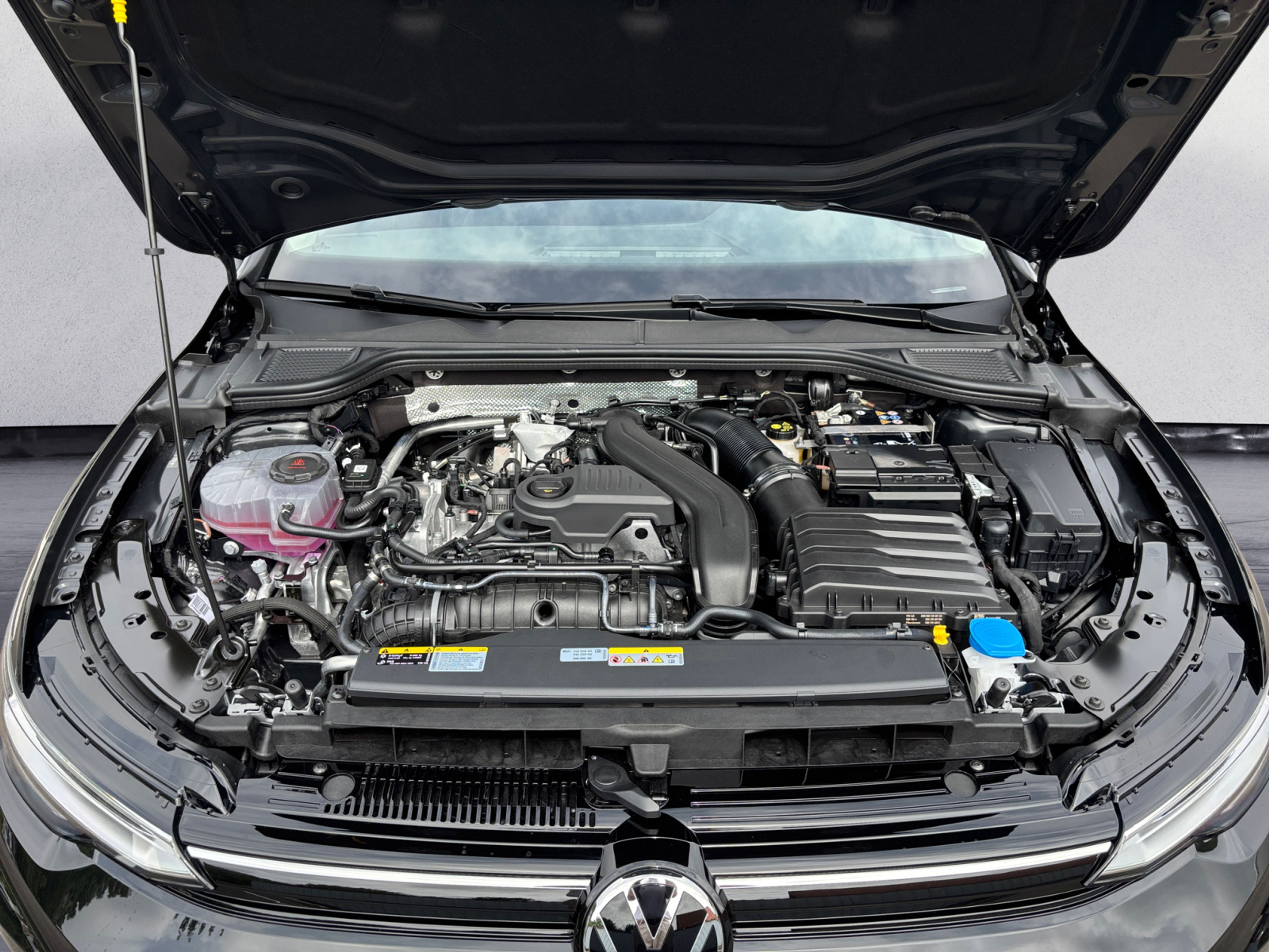 Volkswagen - Golf Life 1,5 l eTSI OPF  7-Gang-Doppelkupplungsgetriebe DSG