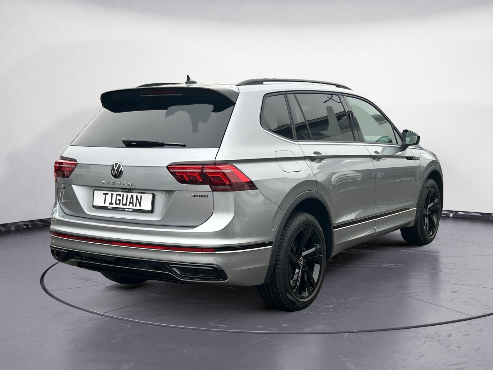 Volkswagen - Tiguan Allspace R-Line 2,0 l TDI SCR 4MO TION  7-Gang-Doppelkupplu ngsgetriebe DSG