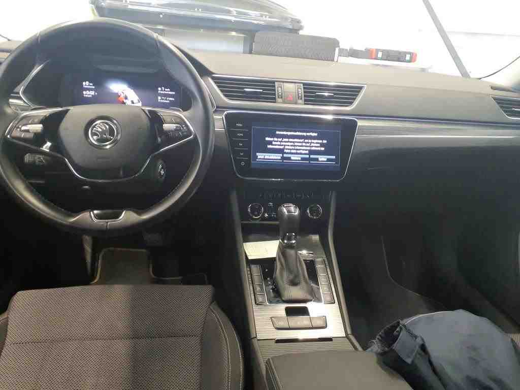 Skoda - Superb Combi 2.0 TDI DSG Style