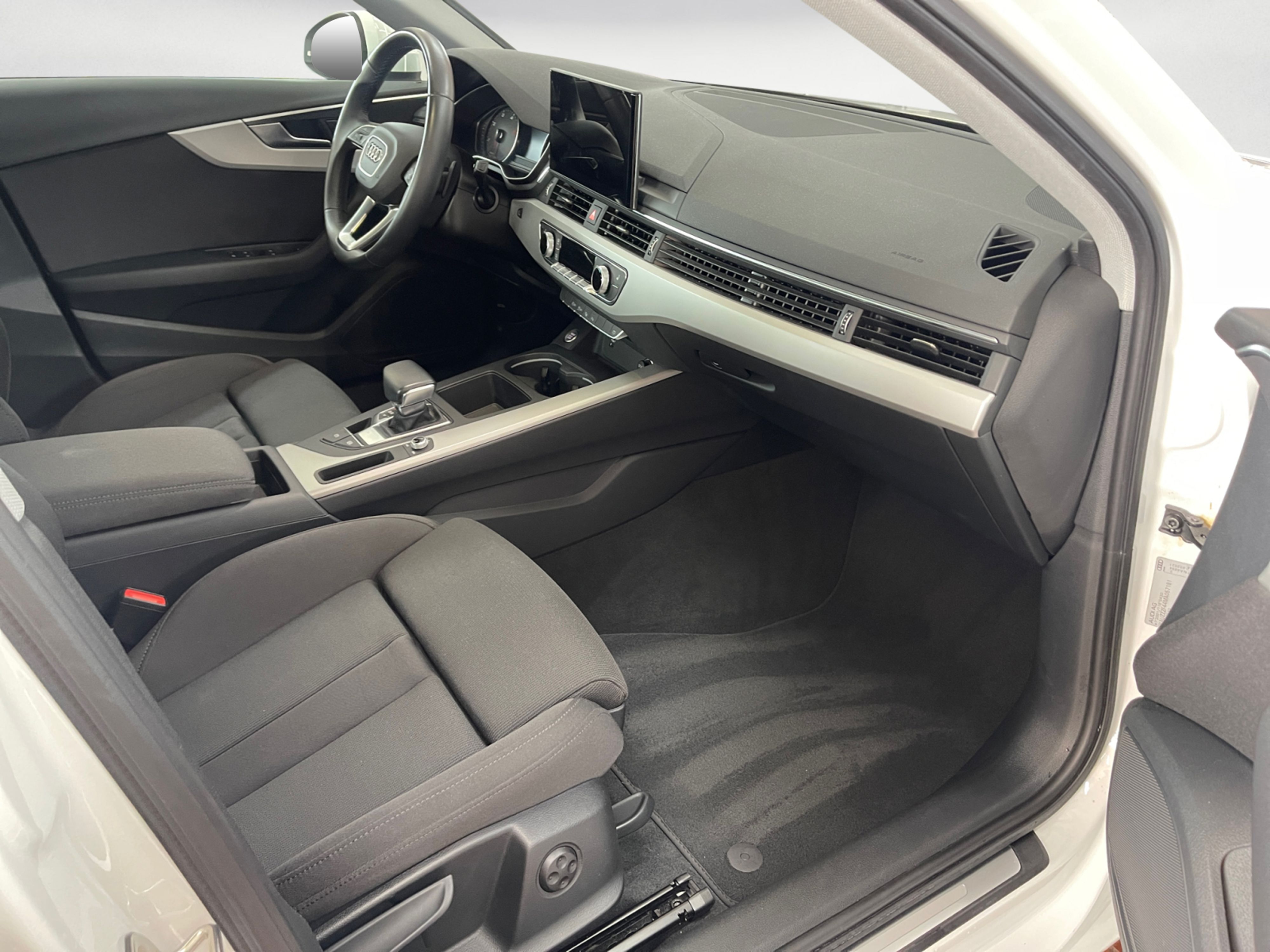 Audi - A4 Avant 35 TDI S tronic