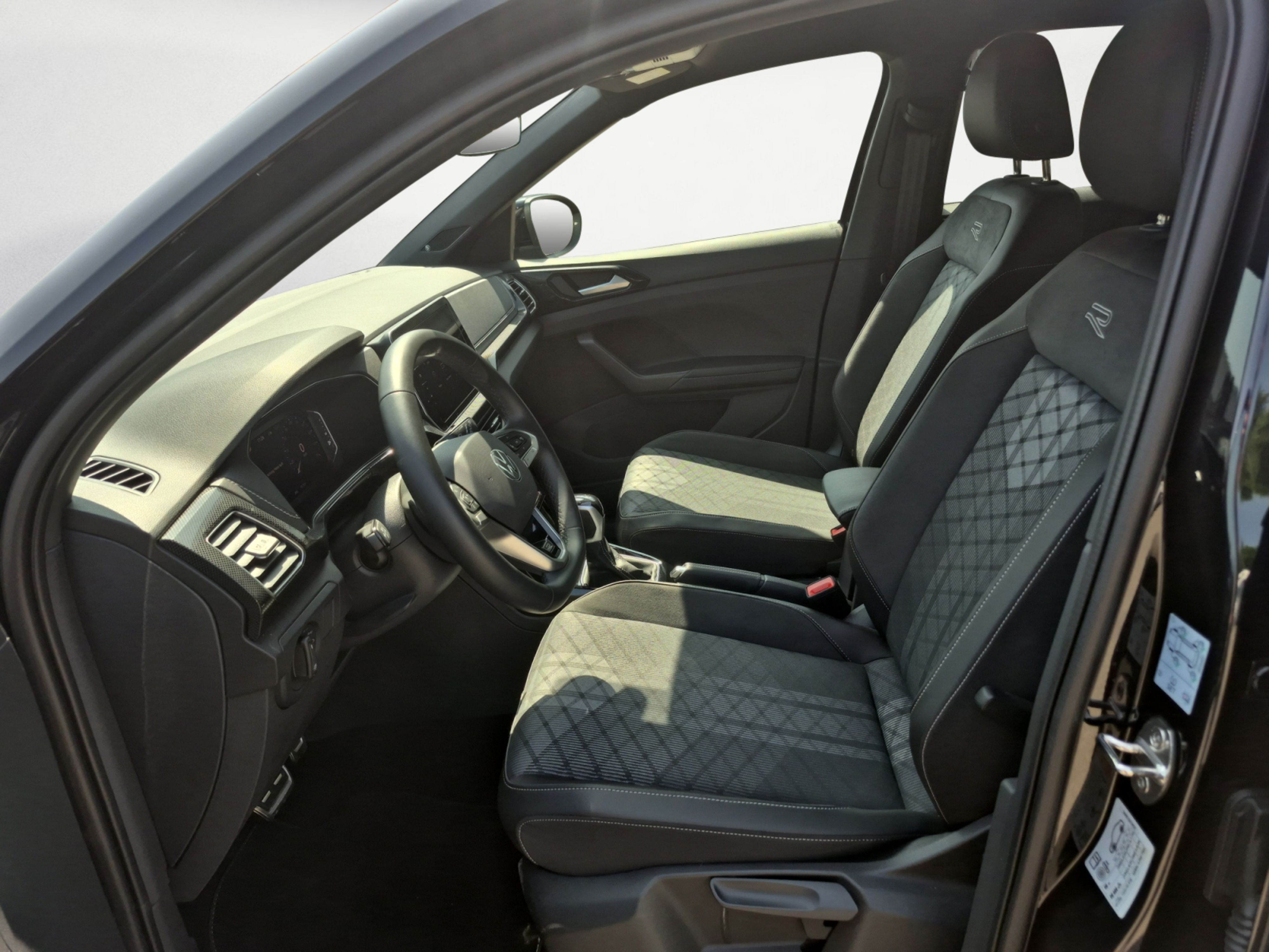 Volkswagen - T-Cross R-Line 1.5 l TSI ACT OPF