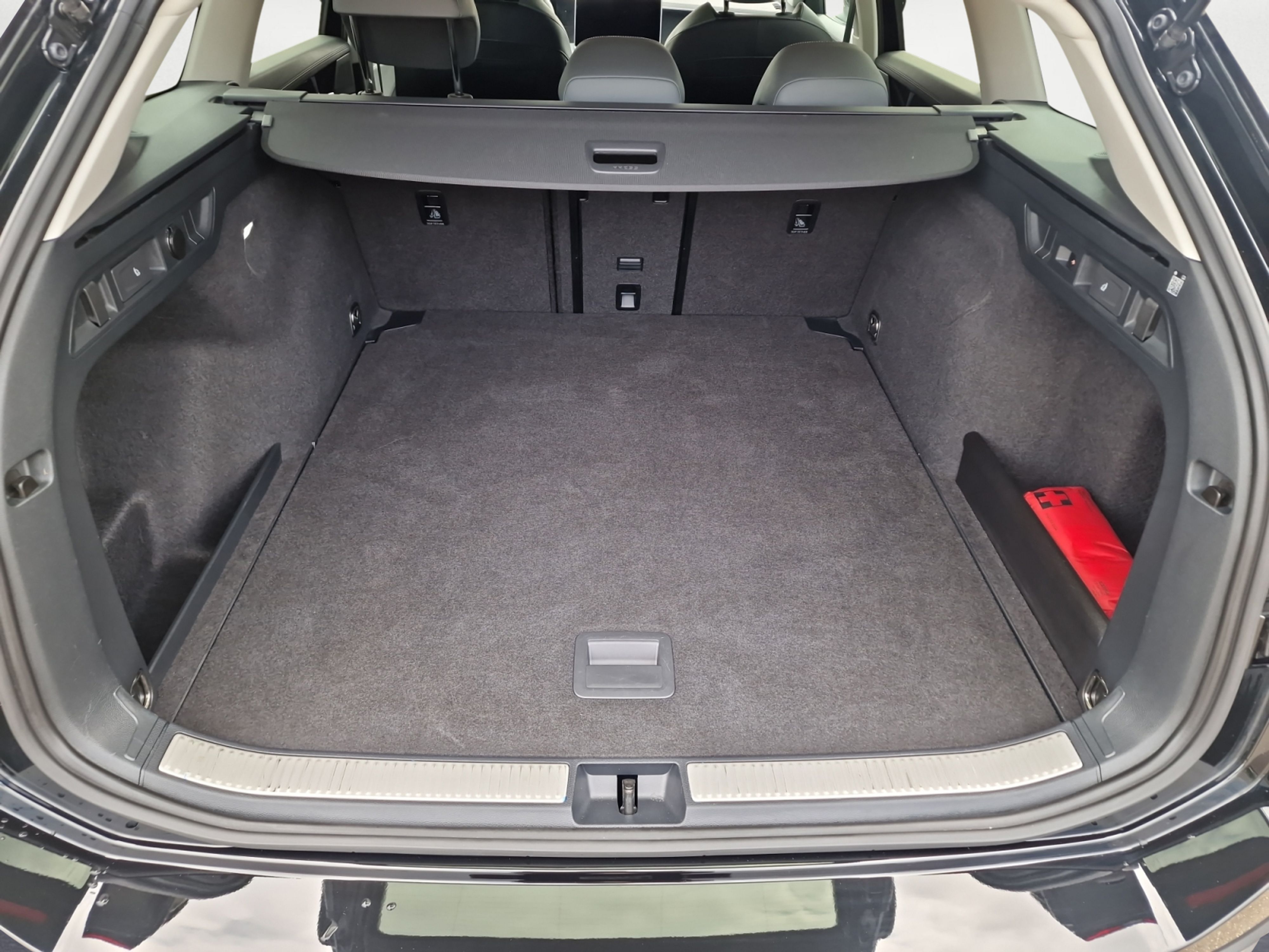 Volkswagen - Passat Variant 1.5 e-TSI OPF DSG Business