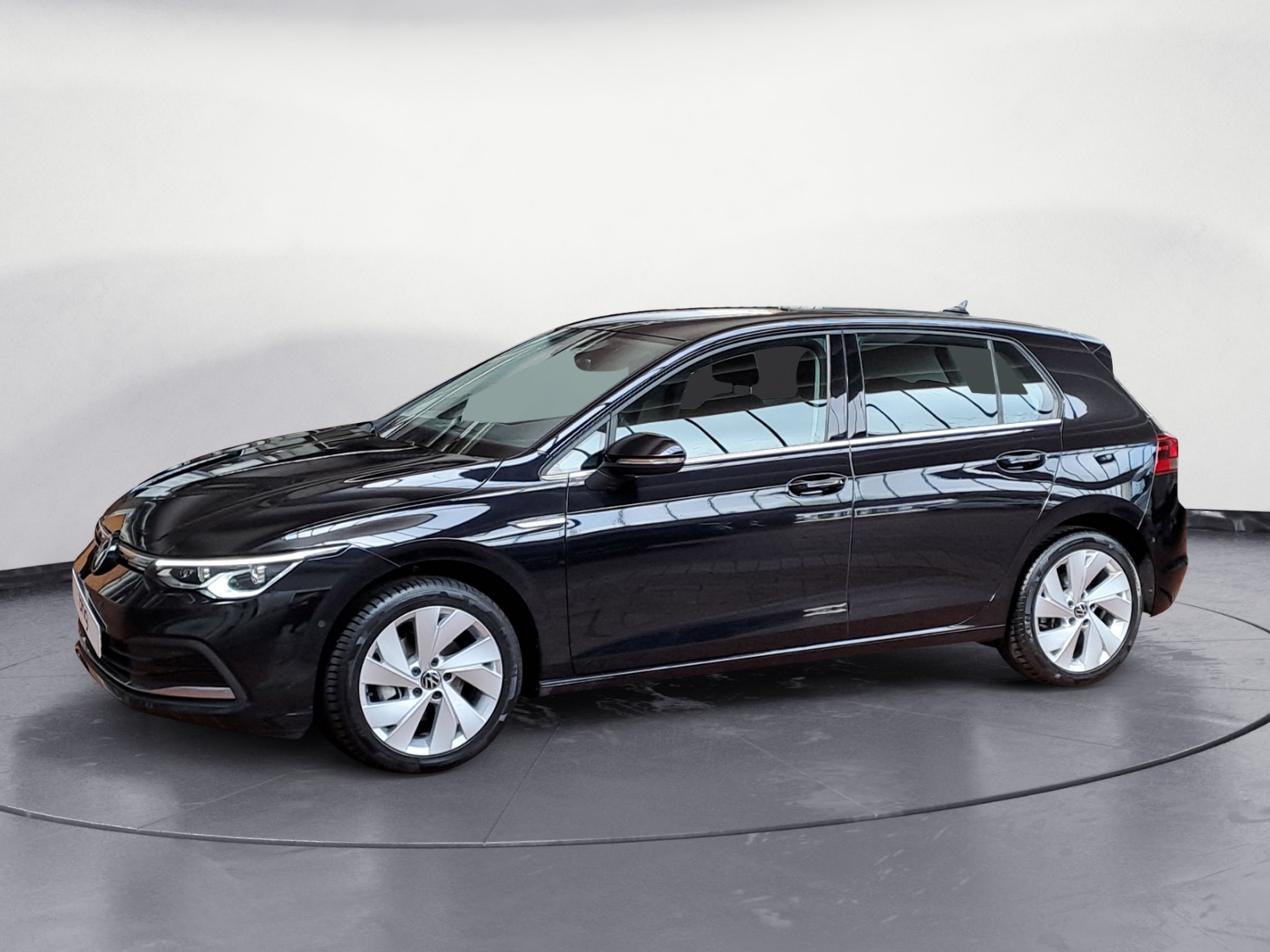 Volkswagen - Golf Style 2.0 TDI DSG