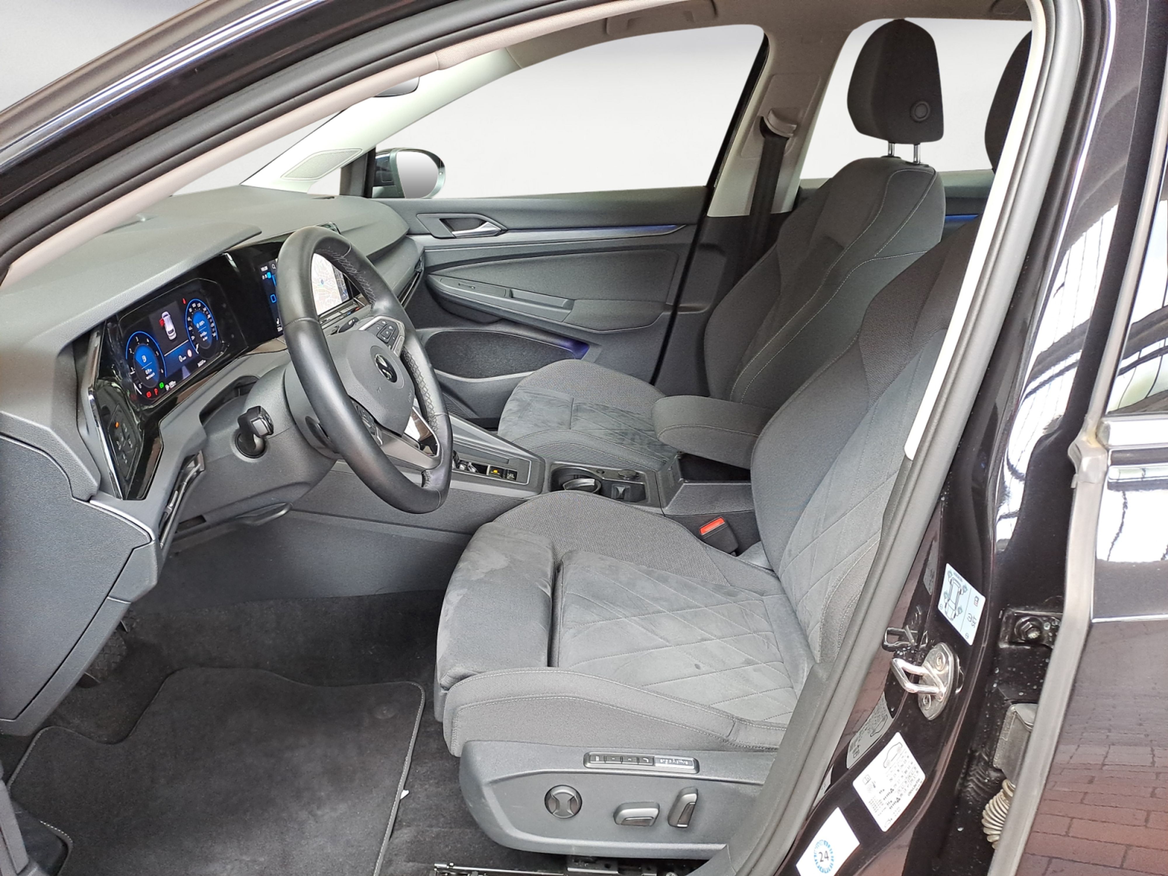 Volkswagen - Golf Style 2.0 TDI DSG