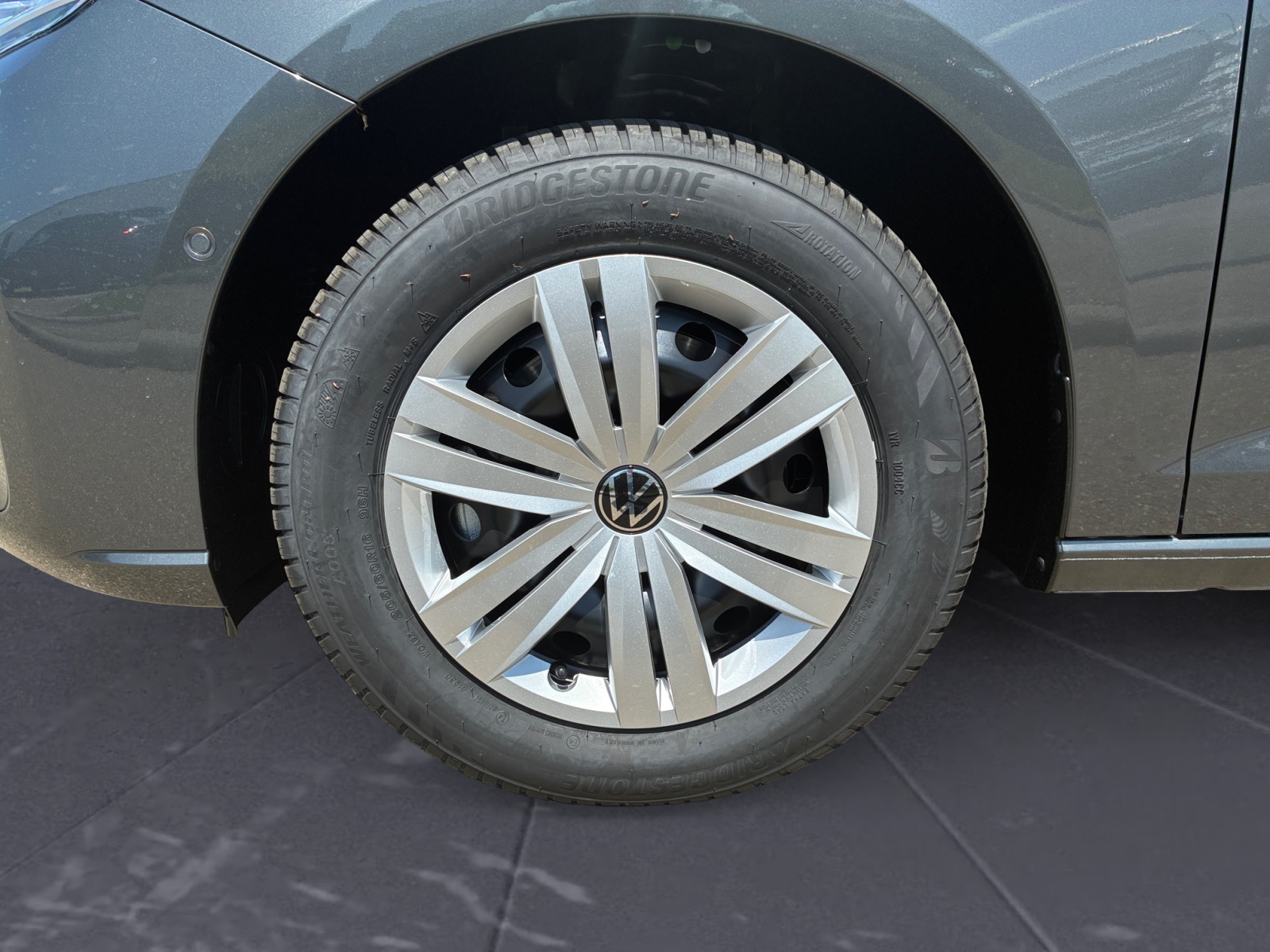 Volkswagen - Caddy 5-Sitzer 1,5 l TSI EU6 Front antrieb 7-Gang-DSG Radst. 2755 mm