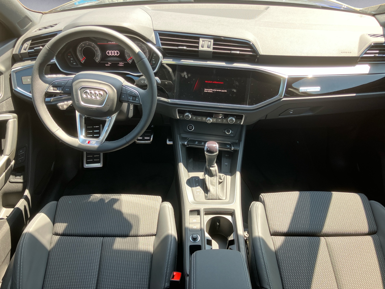 Audi - Q3 S line 35 TFSI 110(150) kW(PS) S tronic