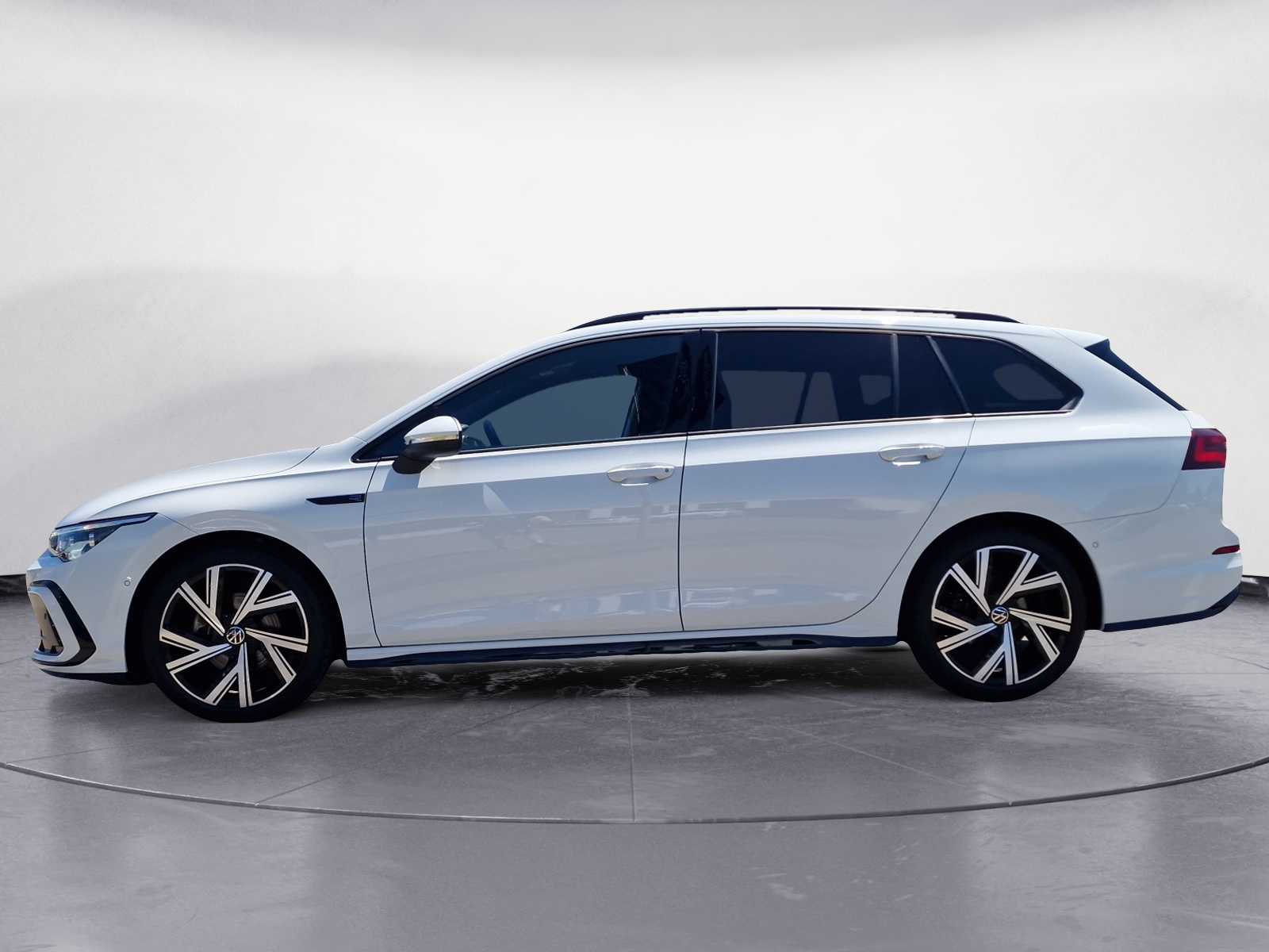 Volkswagen - Golf Variant 1.5 eTSI OPF DSG R-Line