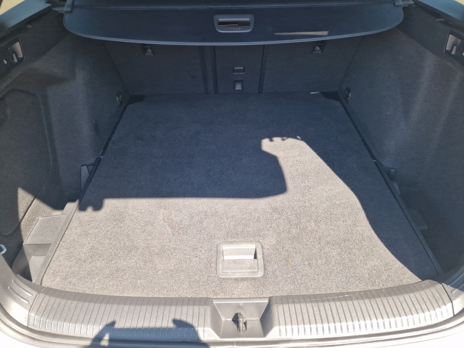 Volkswagen - Golf Variant 1.5 eTSI OPF DSG R-Line