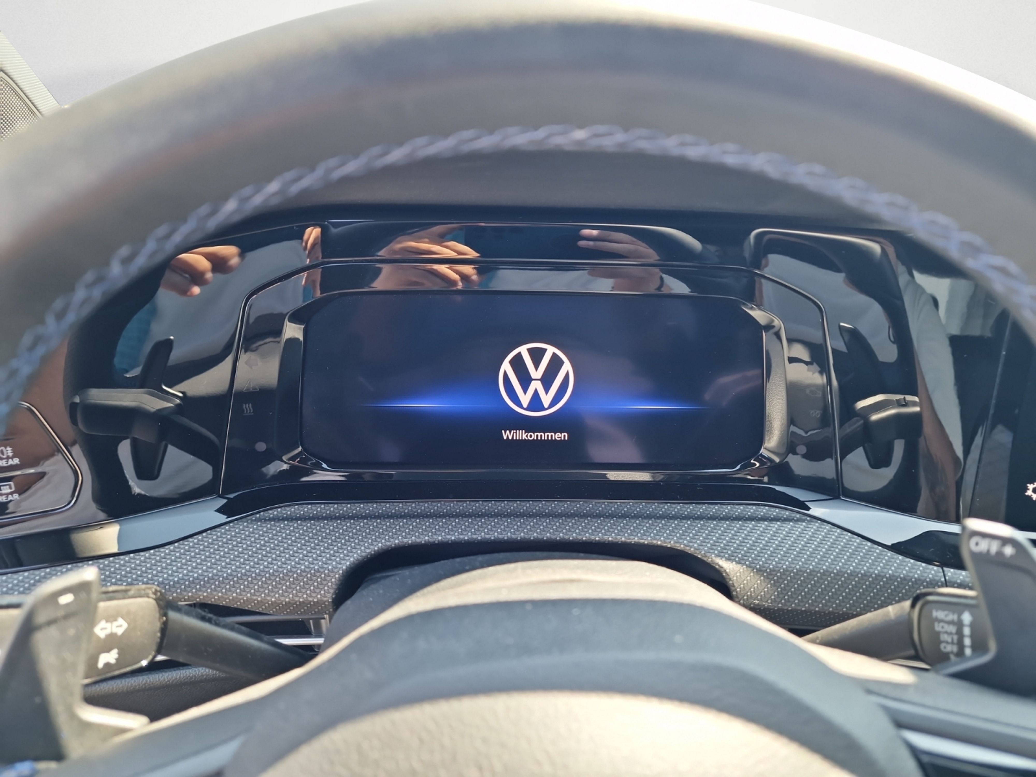 Volkswagen - Golf R 2.0 TSI 4Motion DSG R