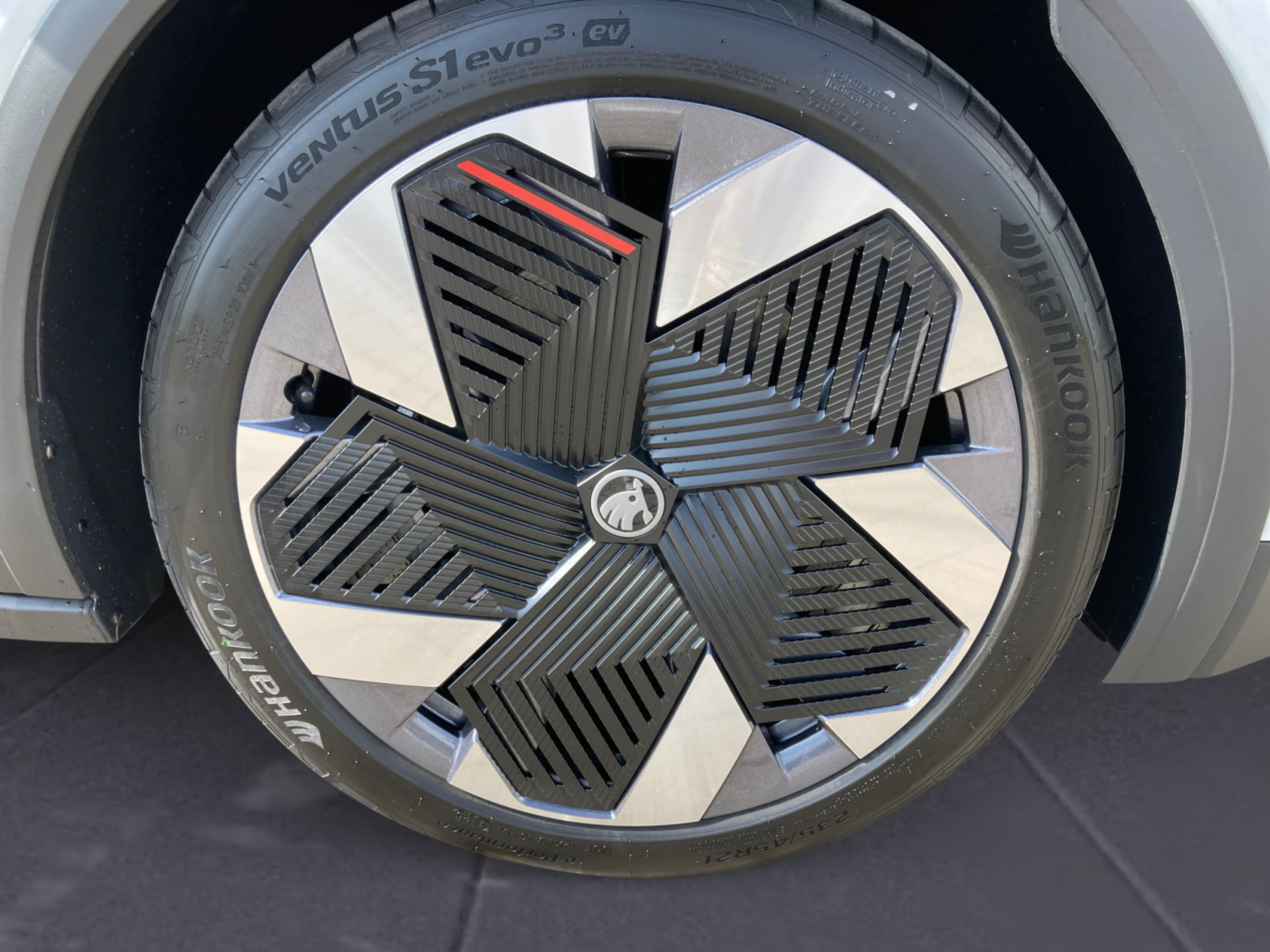 Skoda - Elroq First Edition II. h Batterie Elektromotor  1-Gang-Automatik