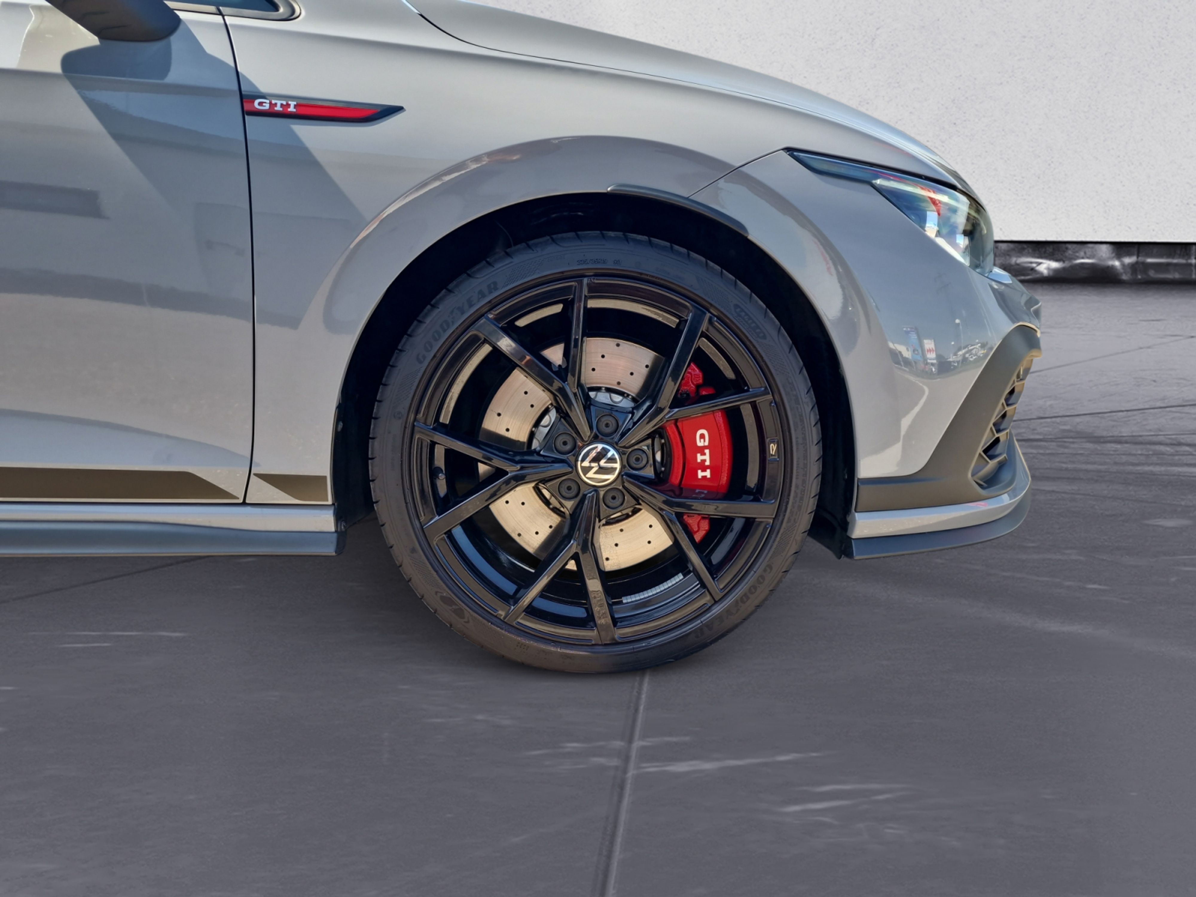 Volkswagen - Golf GTI 2.0 TSI DSG CLUBSPORT
