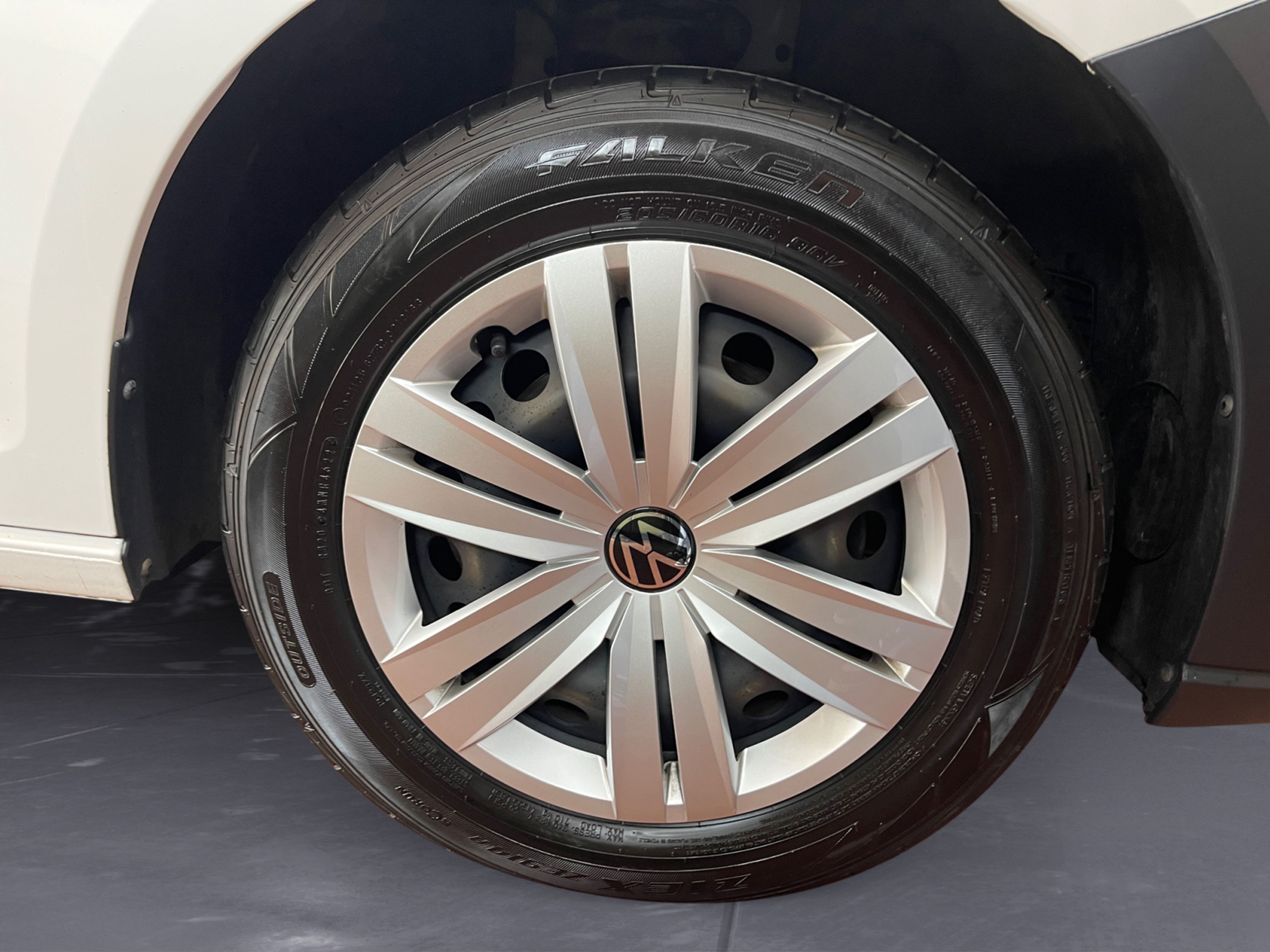 Volkswagen - Caddy Kombi 2.0TDI 5-Sitzer