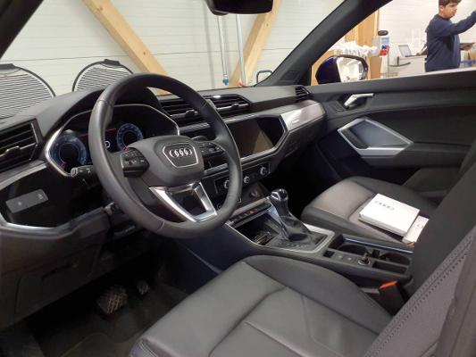 Audi - Q3 35 TDI S tronic S line