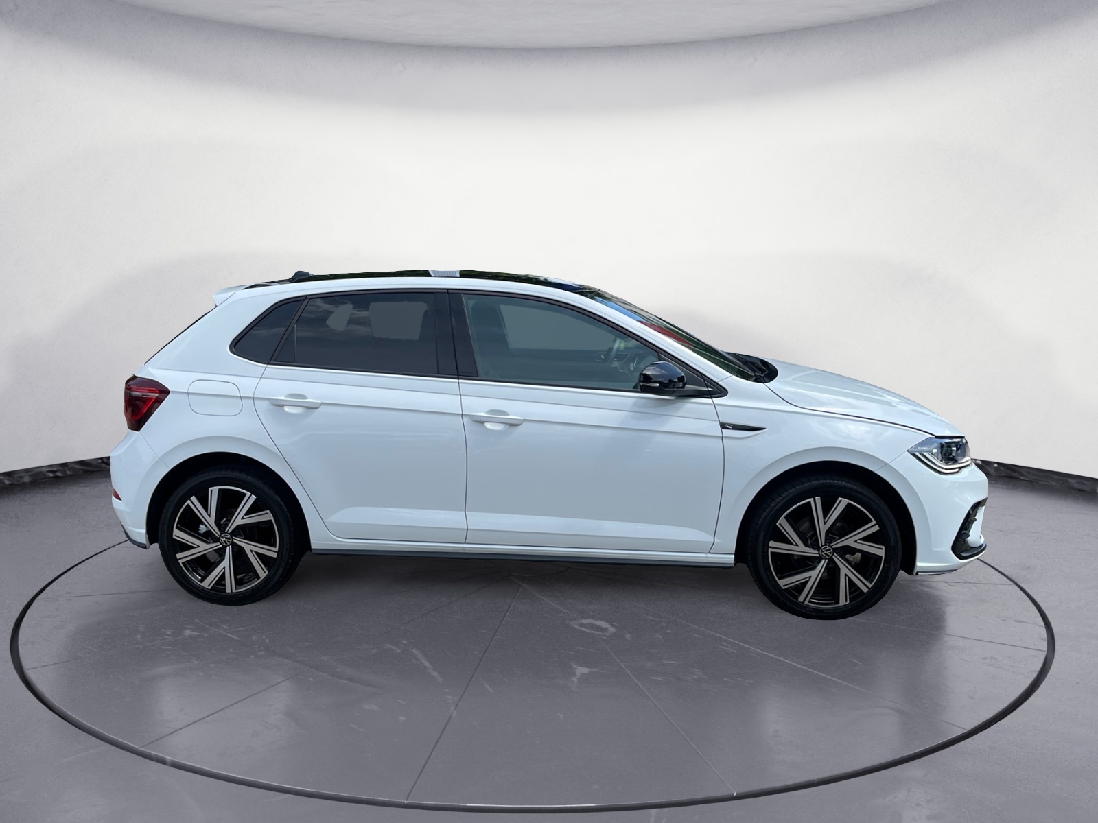 Volkswagen - Polo R-Line 1.0 TSI OPF DSG