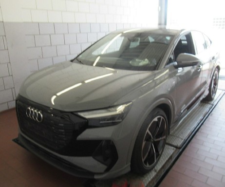 Audi - Q4 e-tron 50 Sportback quattro S line