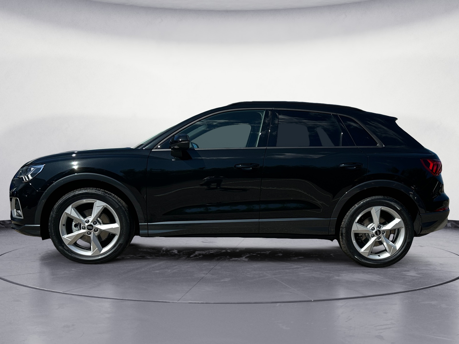 Audi - Q3 advanced 35 TFSI 110(150) kW(PS) Schaltgetriebe