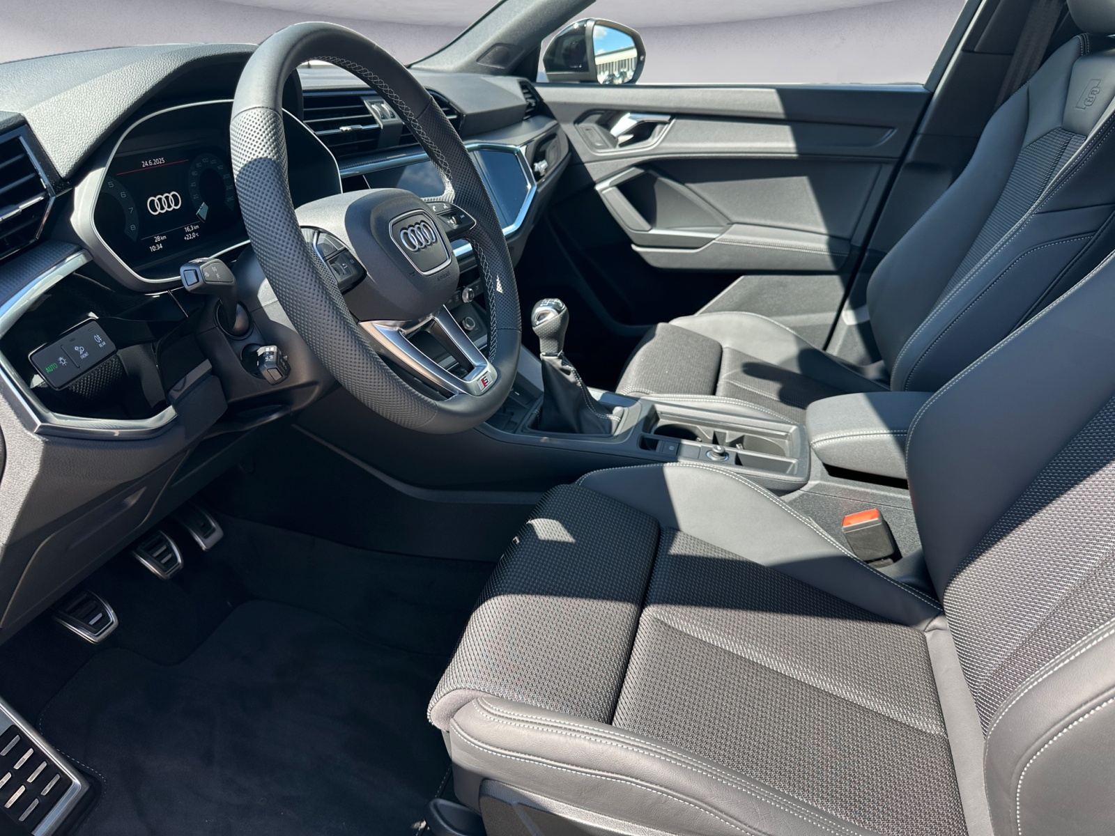Audi - Q3 advanced 35 TFSI 110(150) kW(PS) Schaltgetriebe