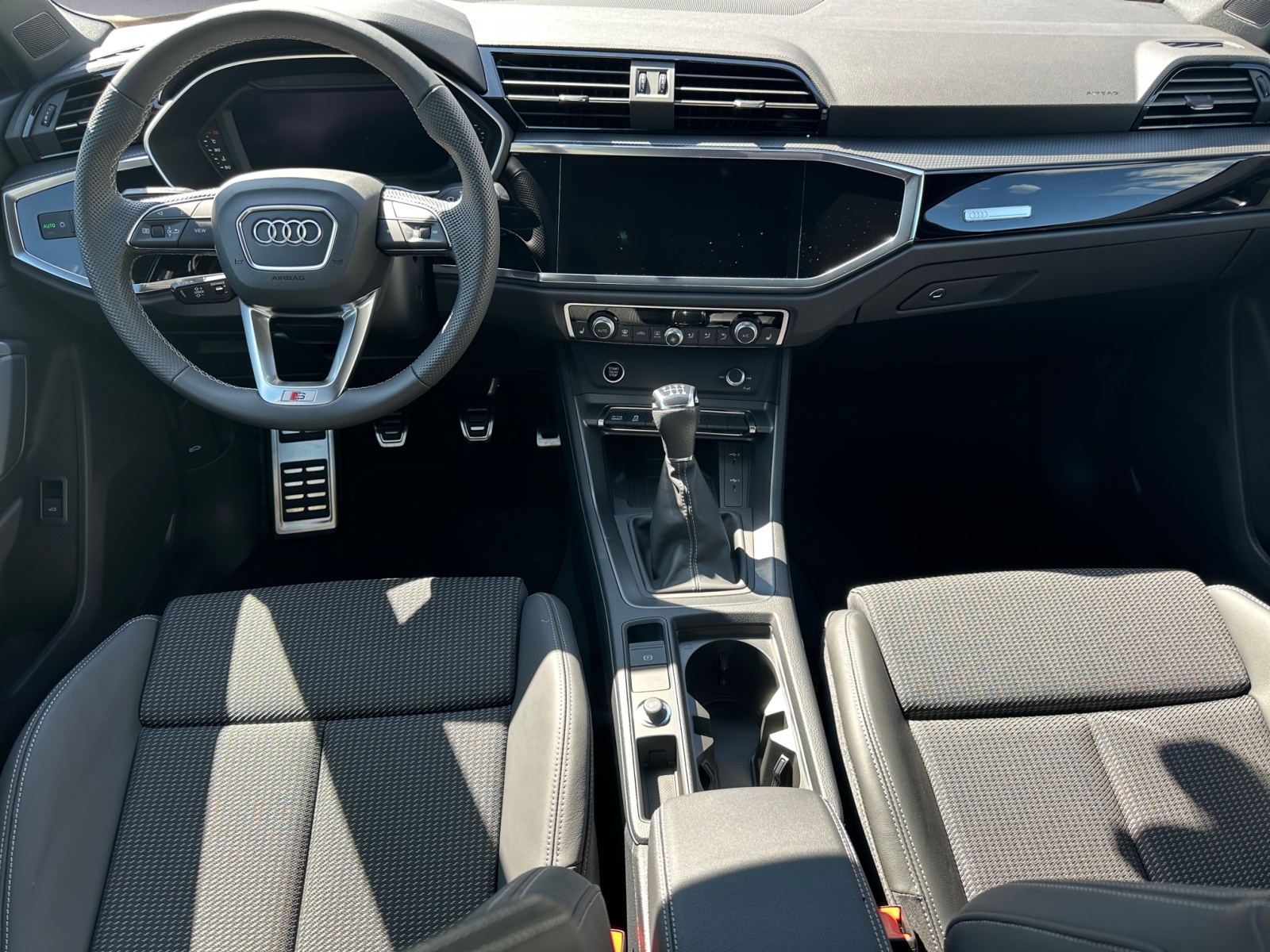Audi - Q3 advanced 35 TFSI 110(150) kW(PS) Schaltgetriebe