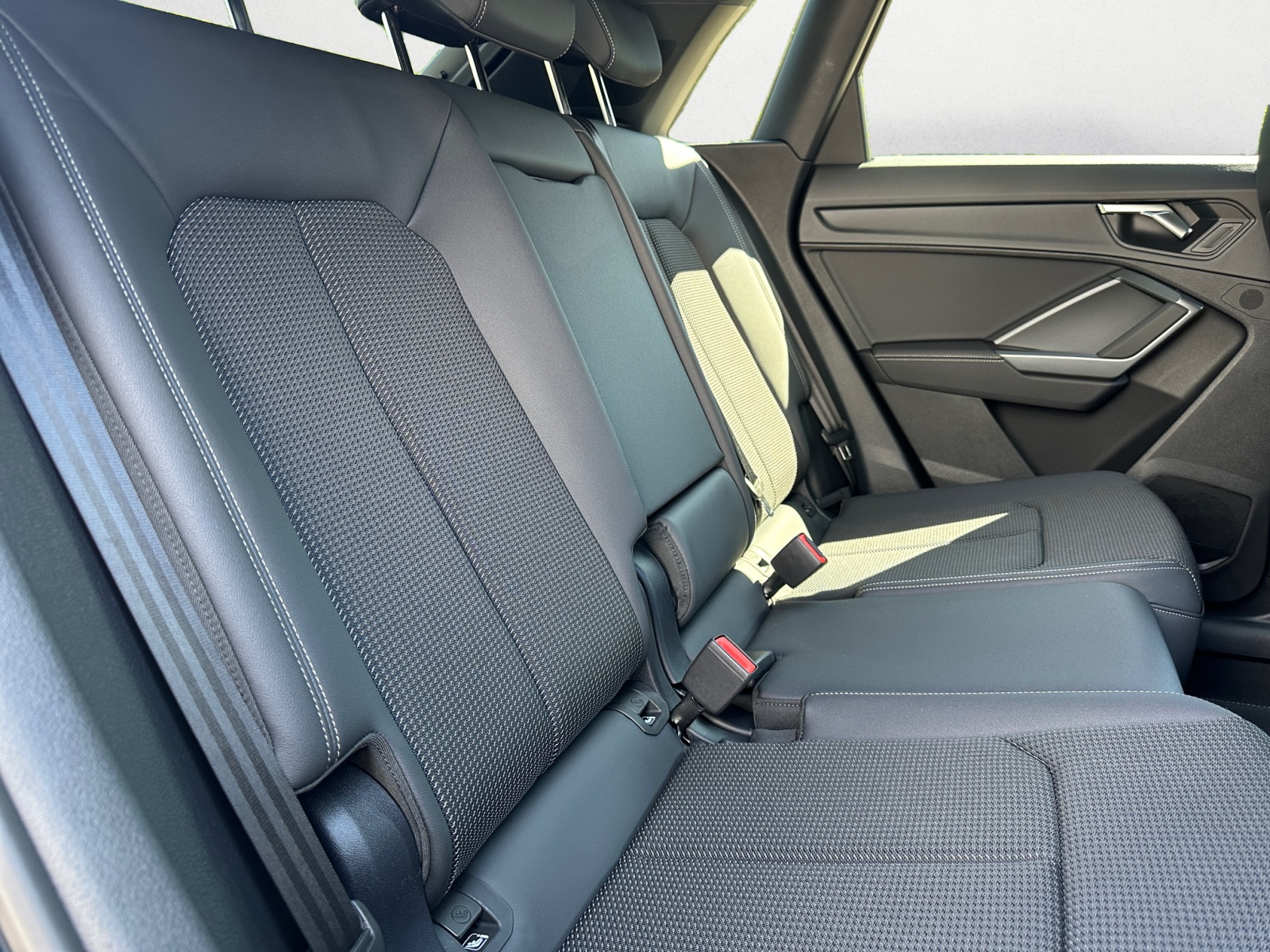 Audi - Q3 advanced 35 TFSI 110(150) kW(PS) Schaltgetriebe