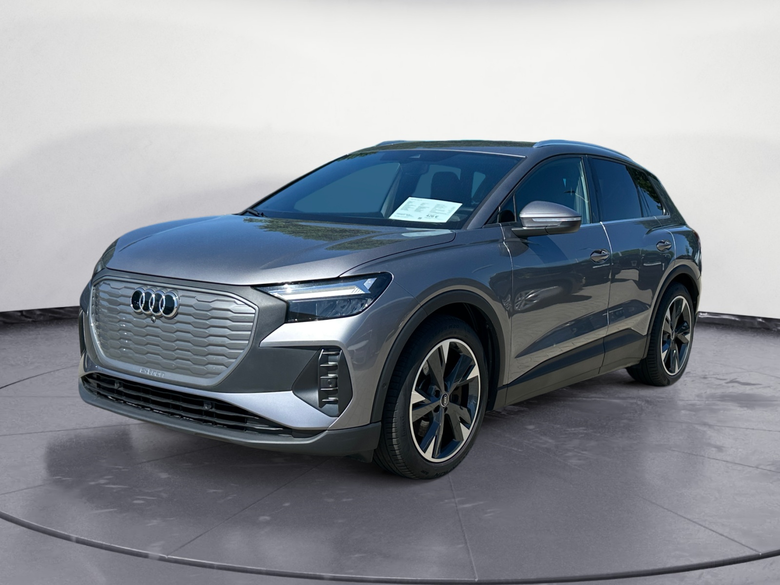 Audi - Q4 e-tron 40