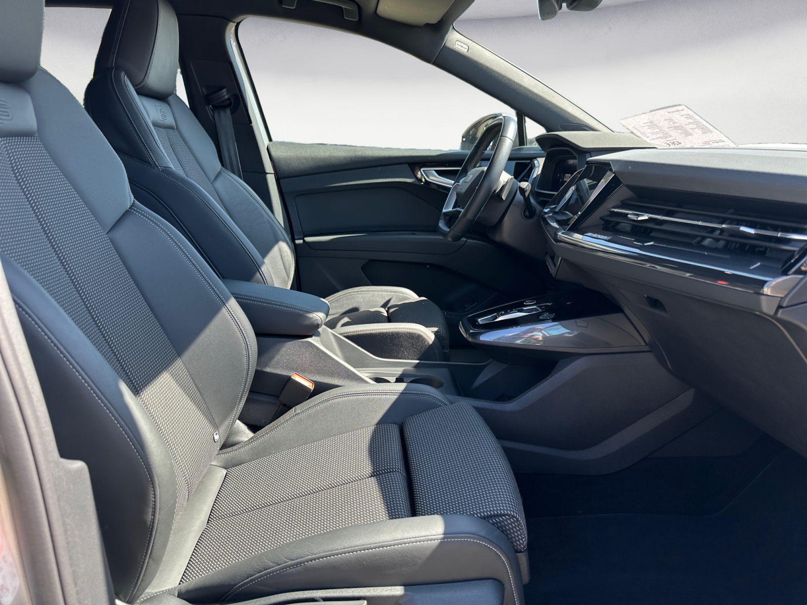 Audi - Q4 e-tron 40