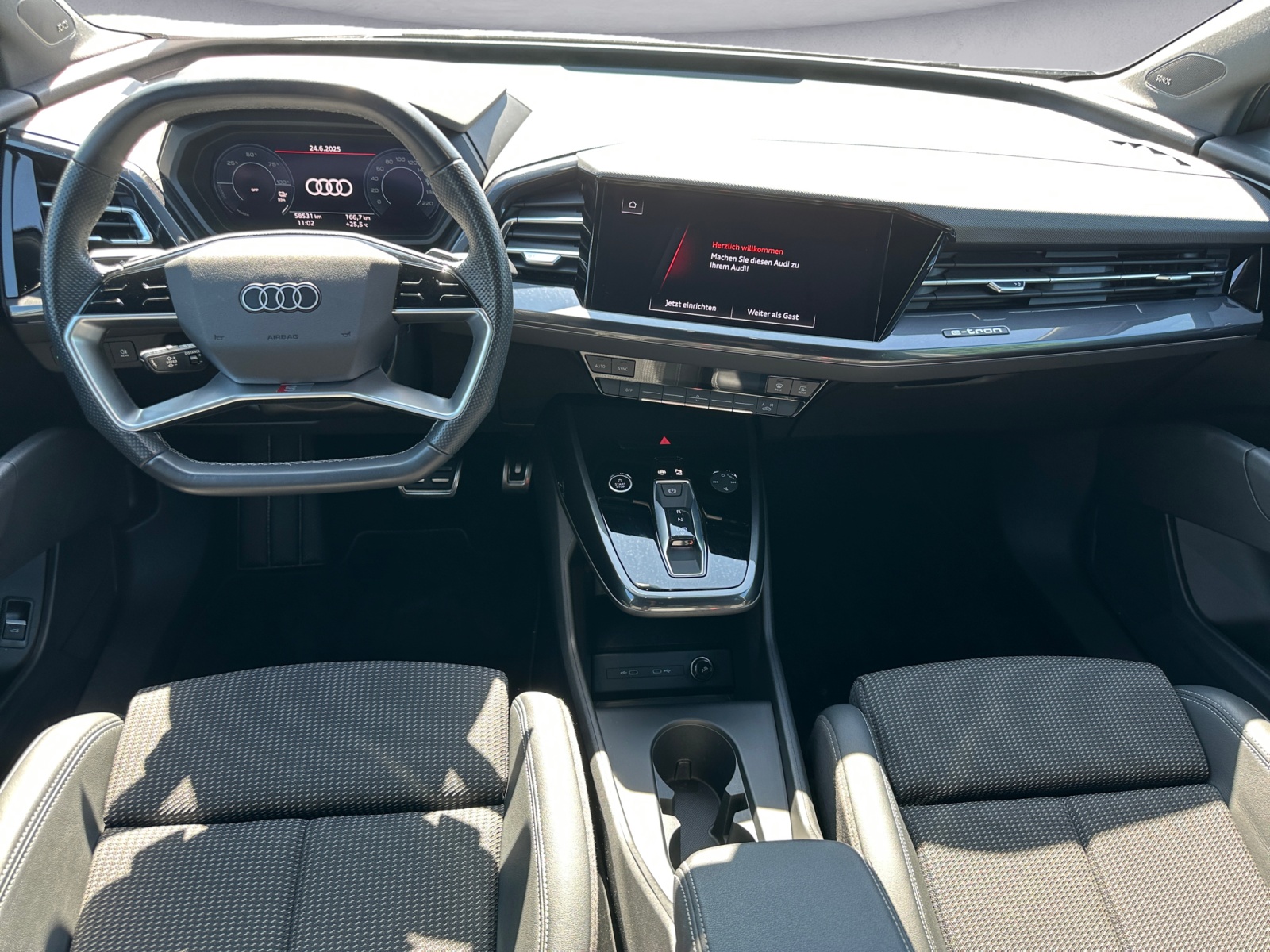 Audi - Q4 e-tron 40