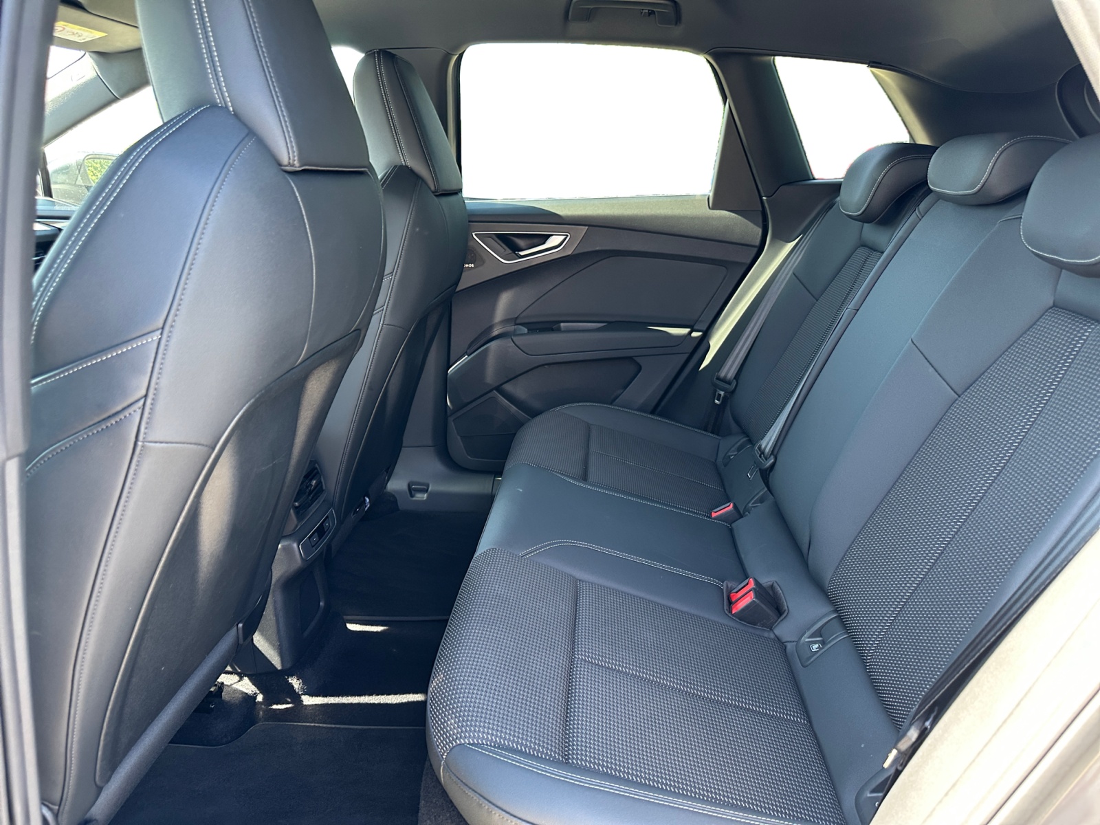 Audi - Q4 e-tron 40